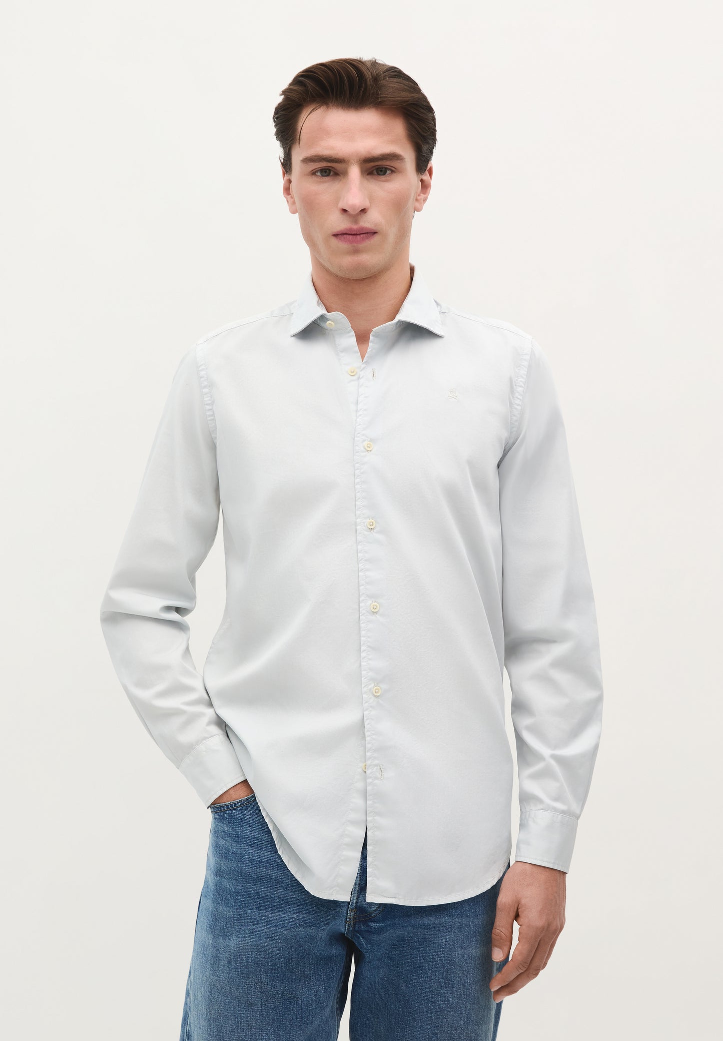 CAMISA CALAVERA BORDADA TONO