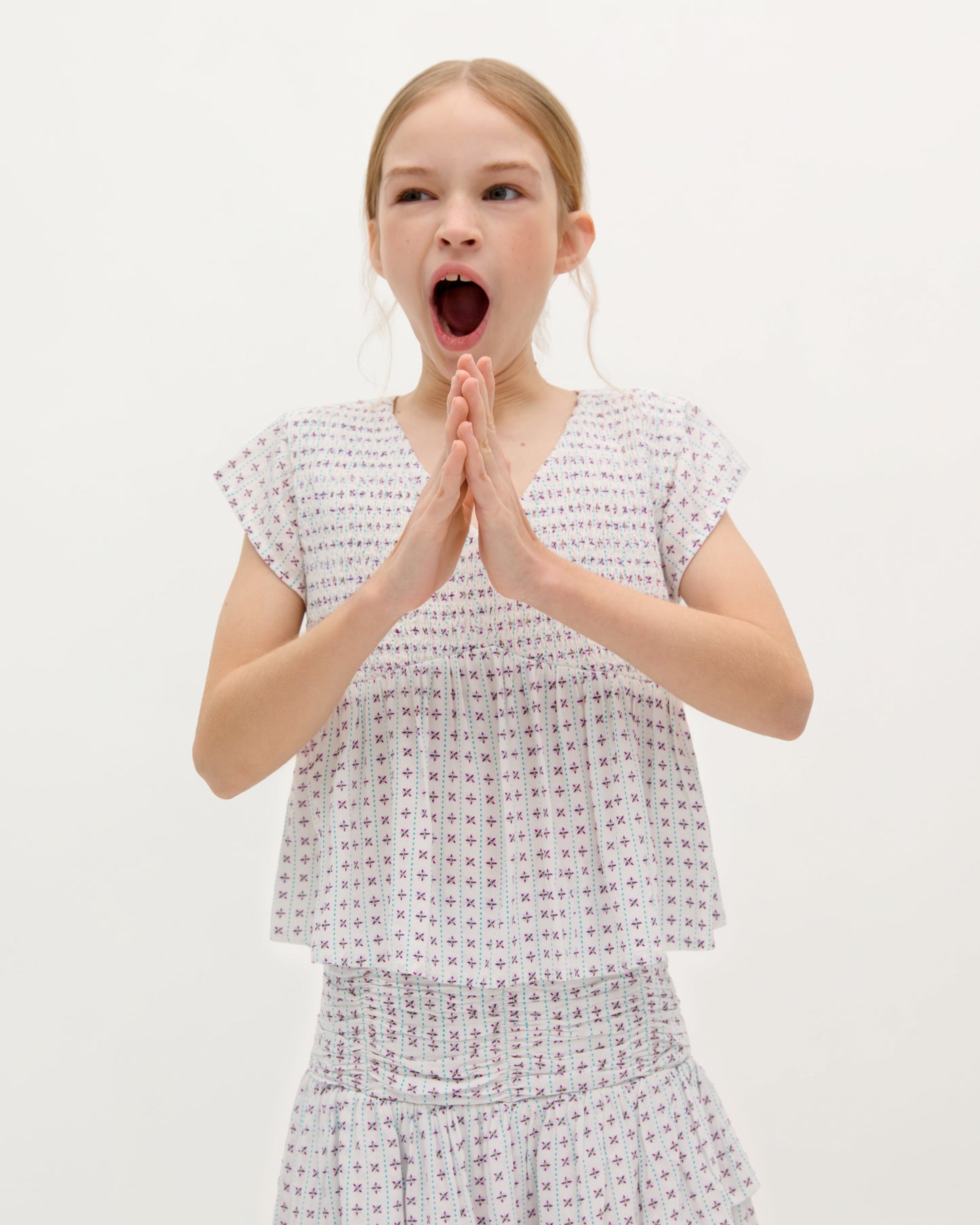 BLUSA NIDO DE ABEJA