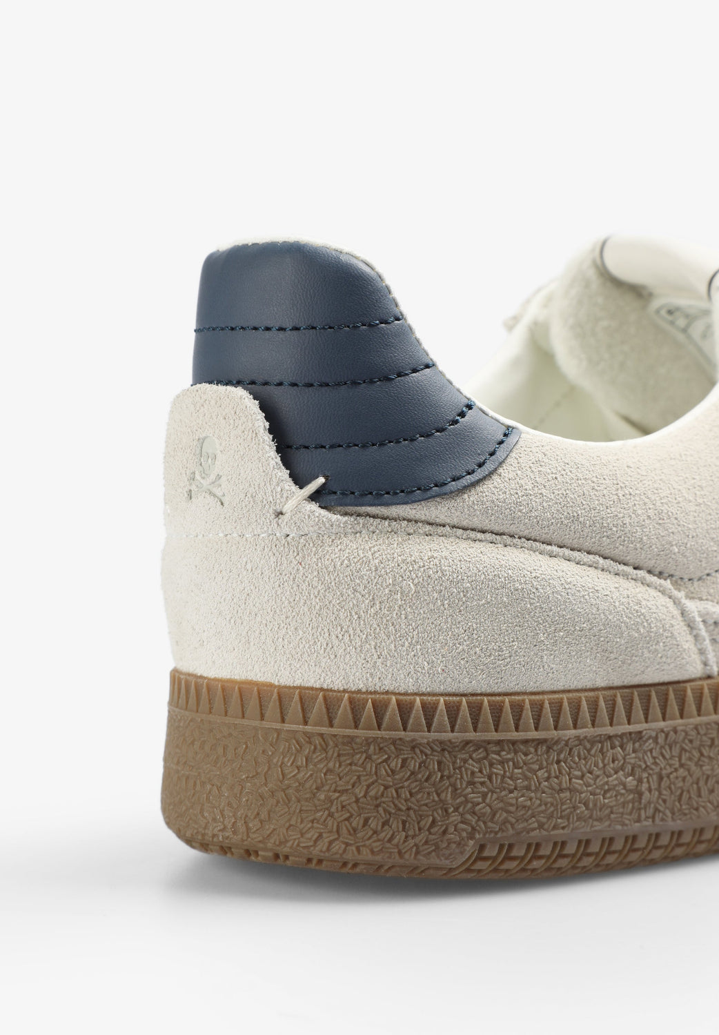 ZAPATILLA BAJA RETRO - Scalpers