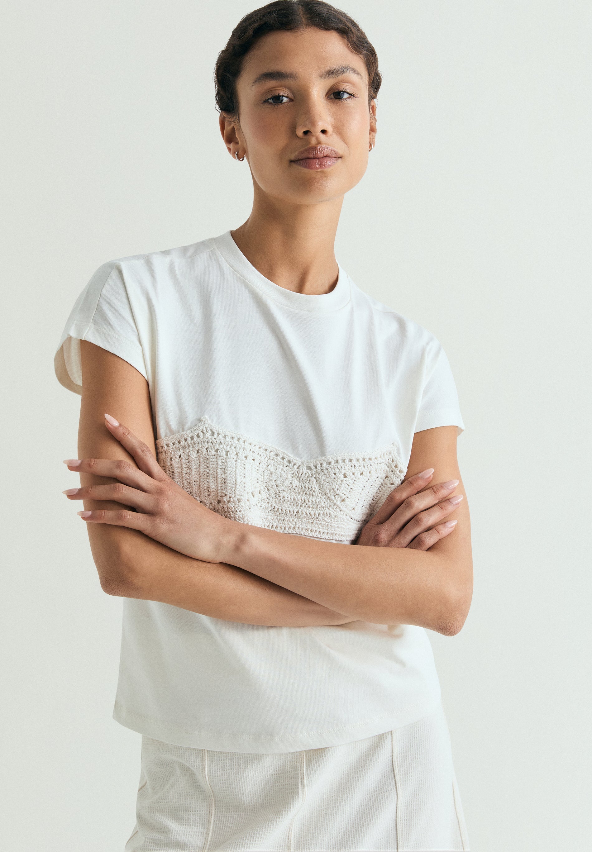 CAMISETA DETALLE CROCHET