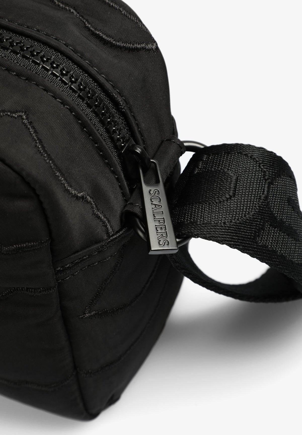 BOLSO BANDOLERA RELIEVE COSTURAS - Scalpers