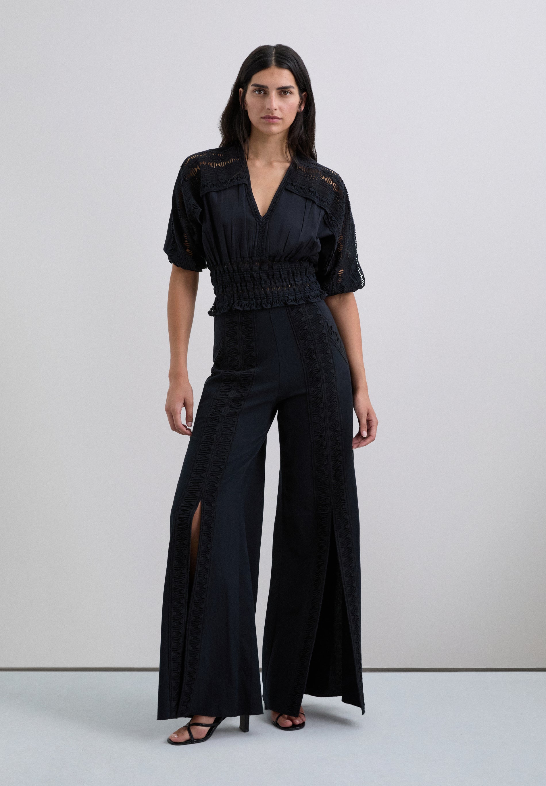 PANTALÓN ABERTURAS BORDADOS - Scalpers