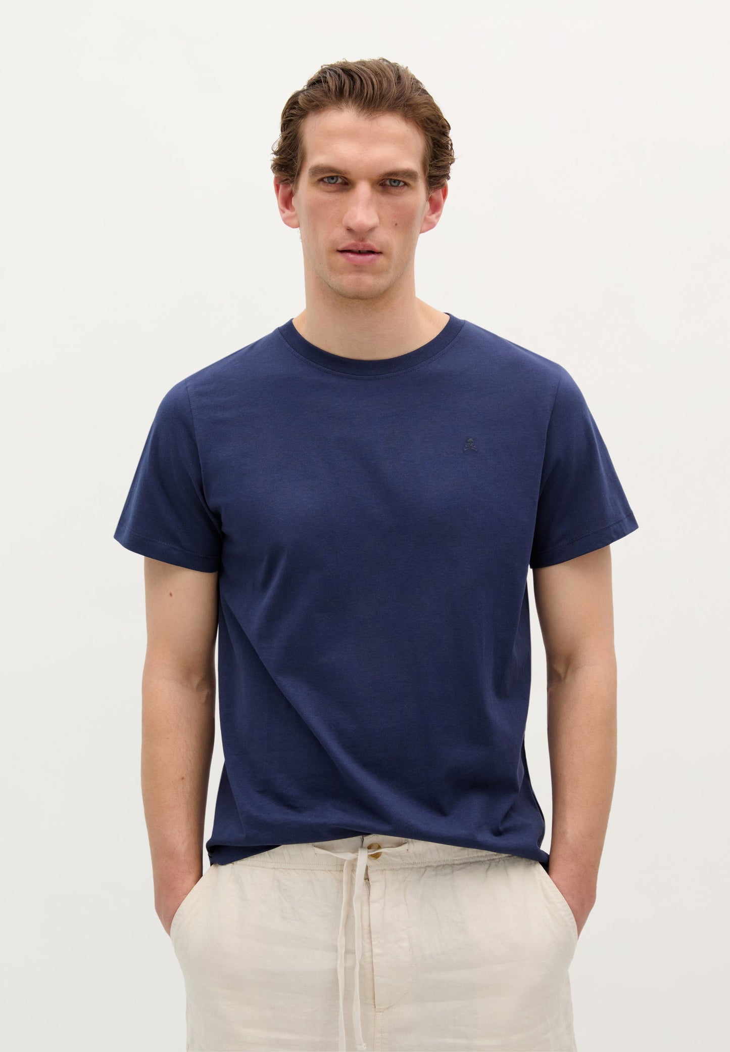 POLERA BÁSICA CALAVERA