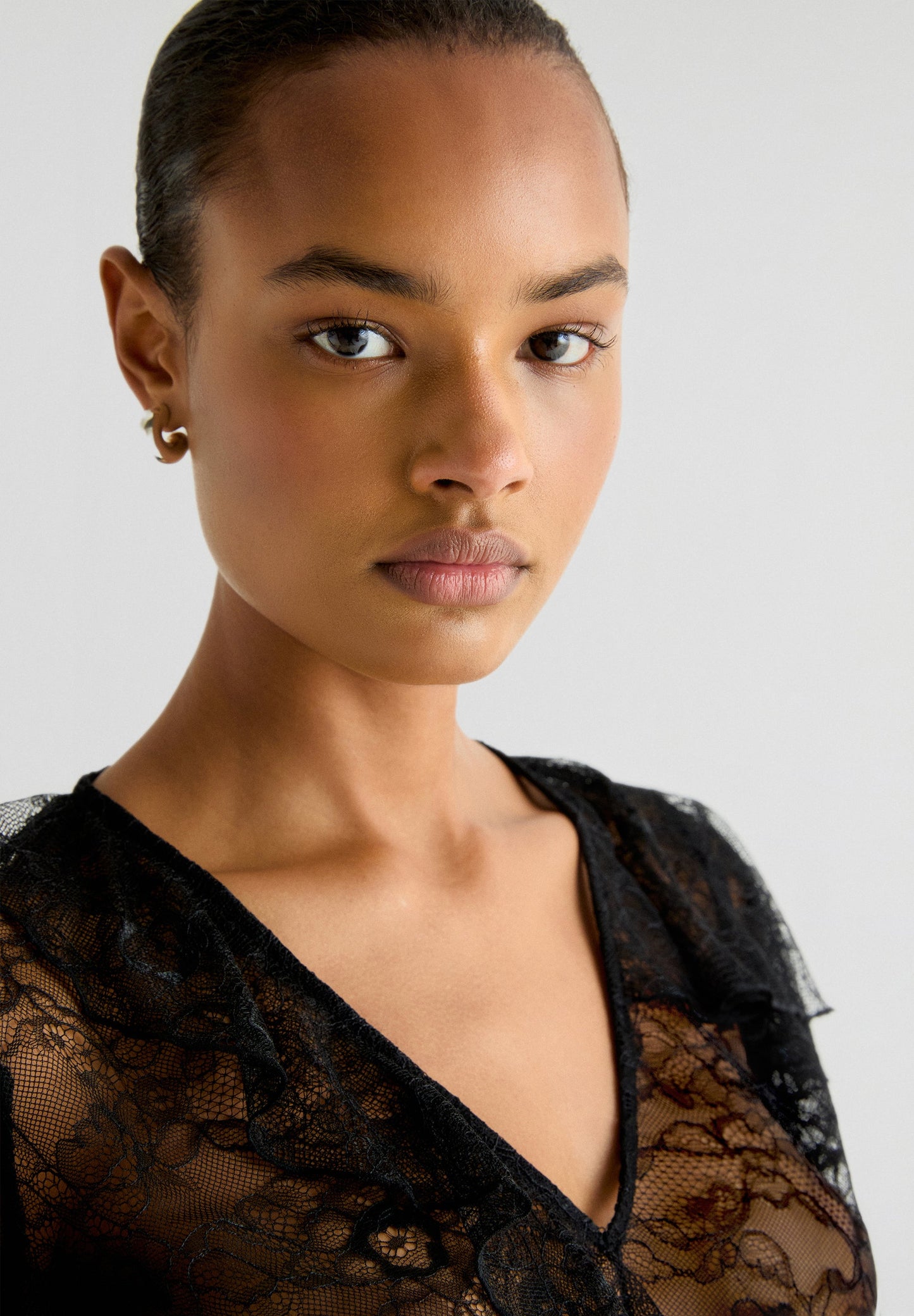 BLUSA ENCAJE VOLANTES - Scalpers