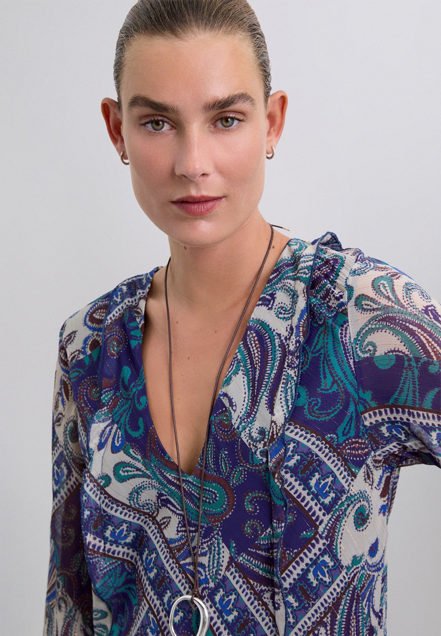 VESTIDO LARGO FLUIDO PAISLEY - Scalpers