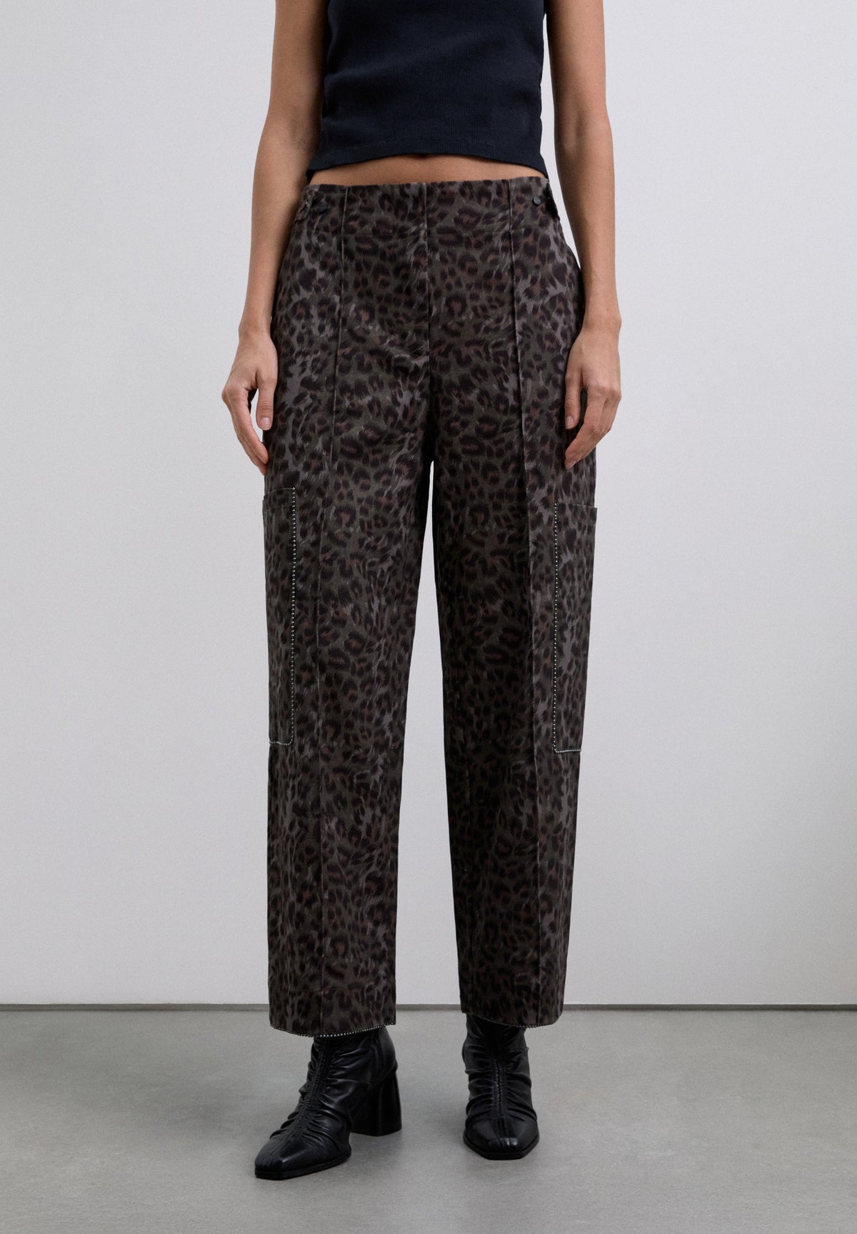 PANTALÓN RECTO ANIMAL PRINT