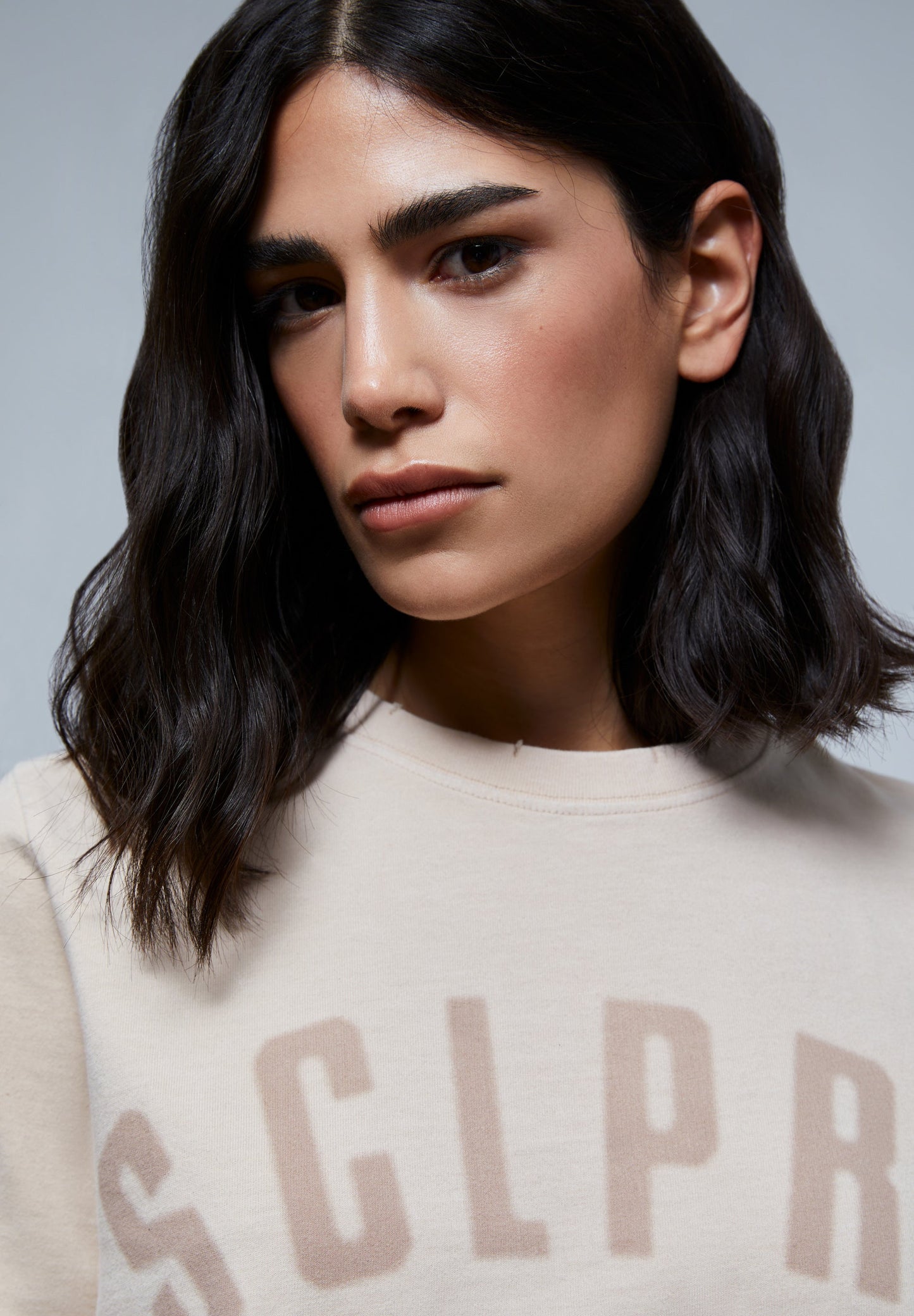 POLERA LOGO DETALLE ROTOS