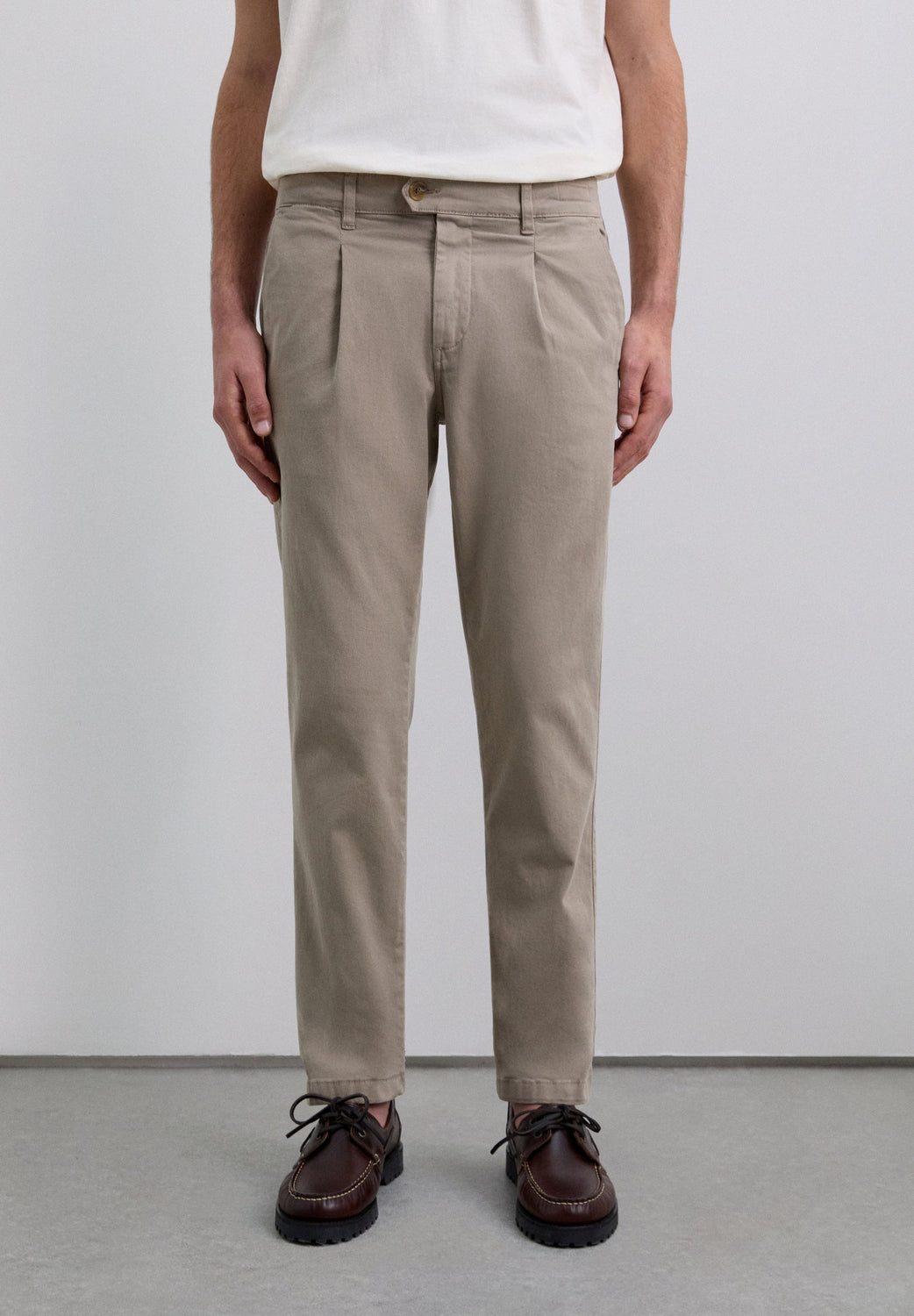 PANTALÓN CHINO PINZAS - Scalpers
