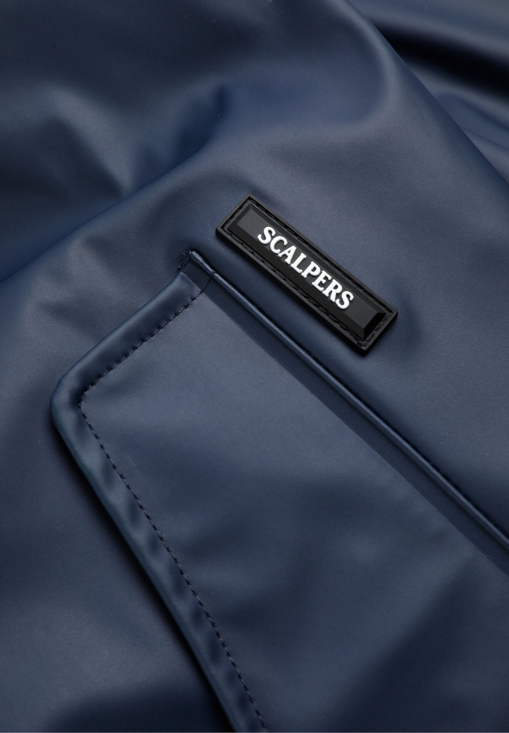 CHAQUETA IMPERMEABLE LOGO - Scalpers