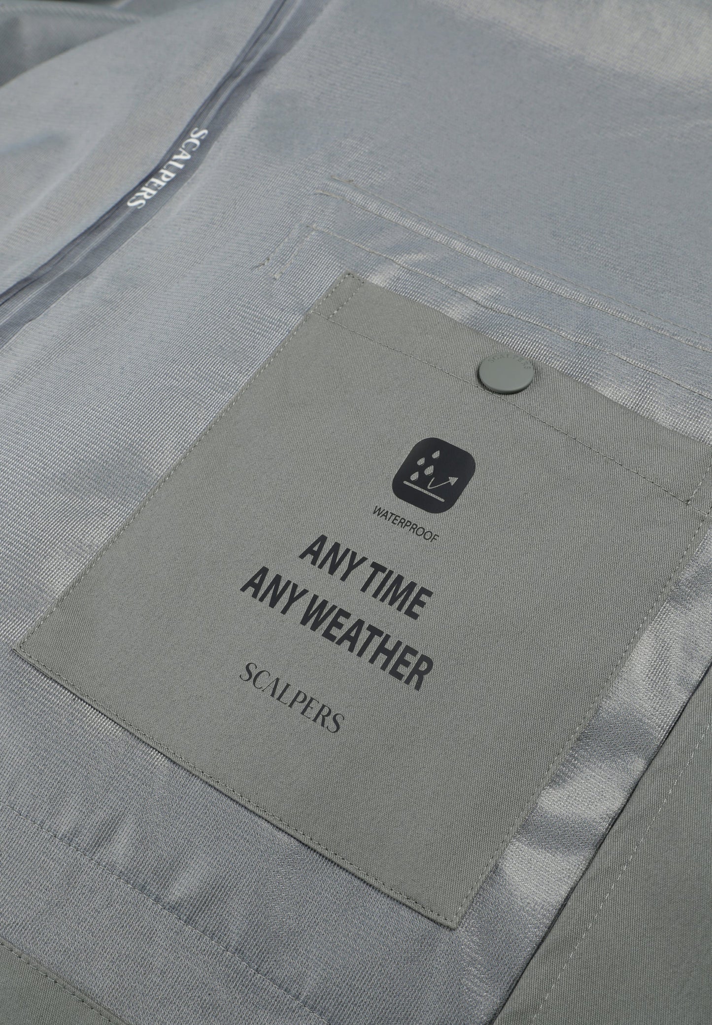 CHAQUETA IMPERMEABLE LOGO - Scalpers