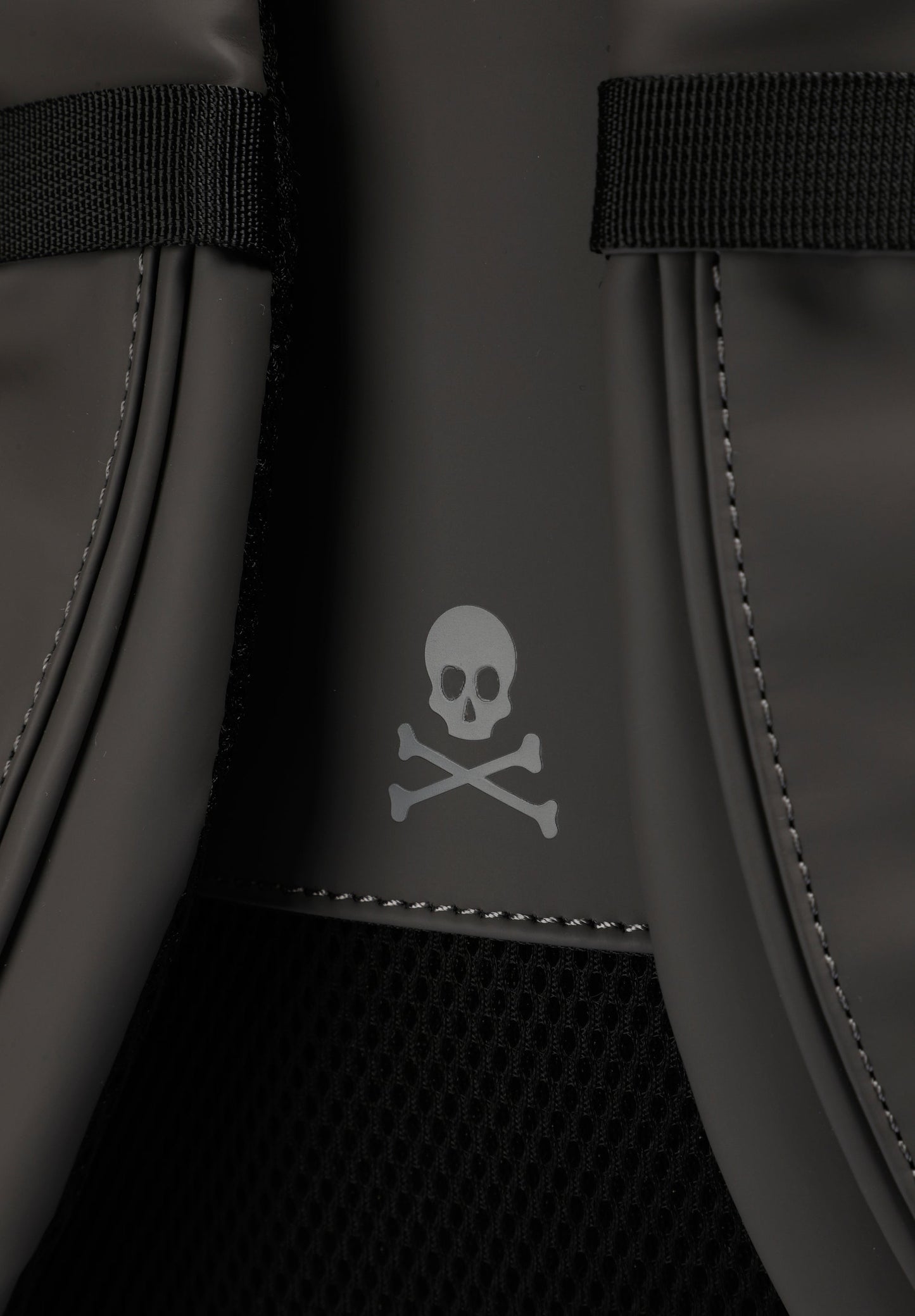 MOCHILA TÉCNICA CALAVERA