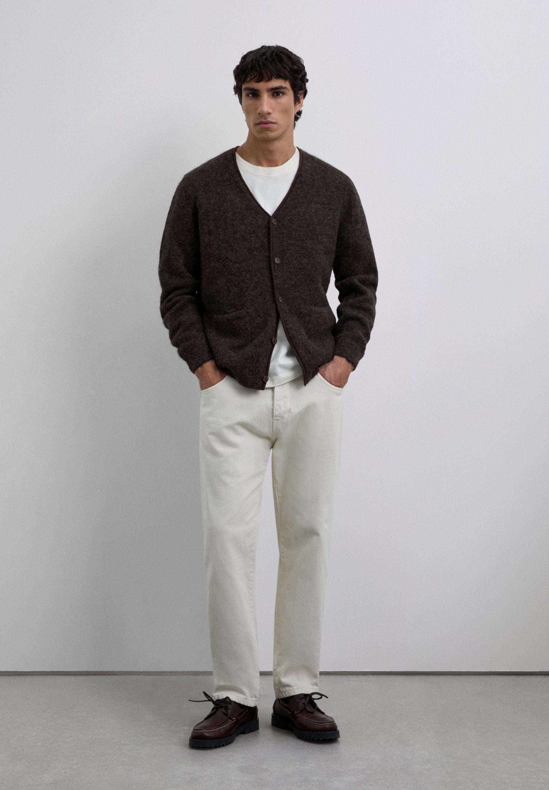 CARDIGAN CUELLO PICO ALPACA