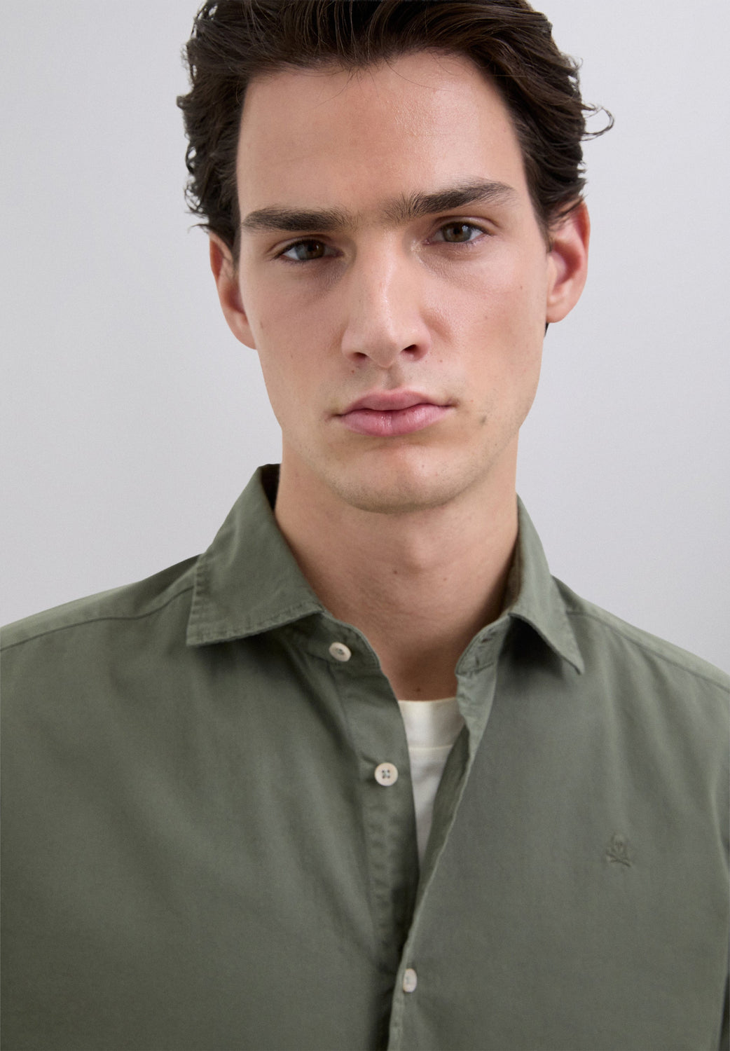 CAMISA REGULAR FIT BORDADA - Scalpers