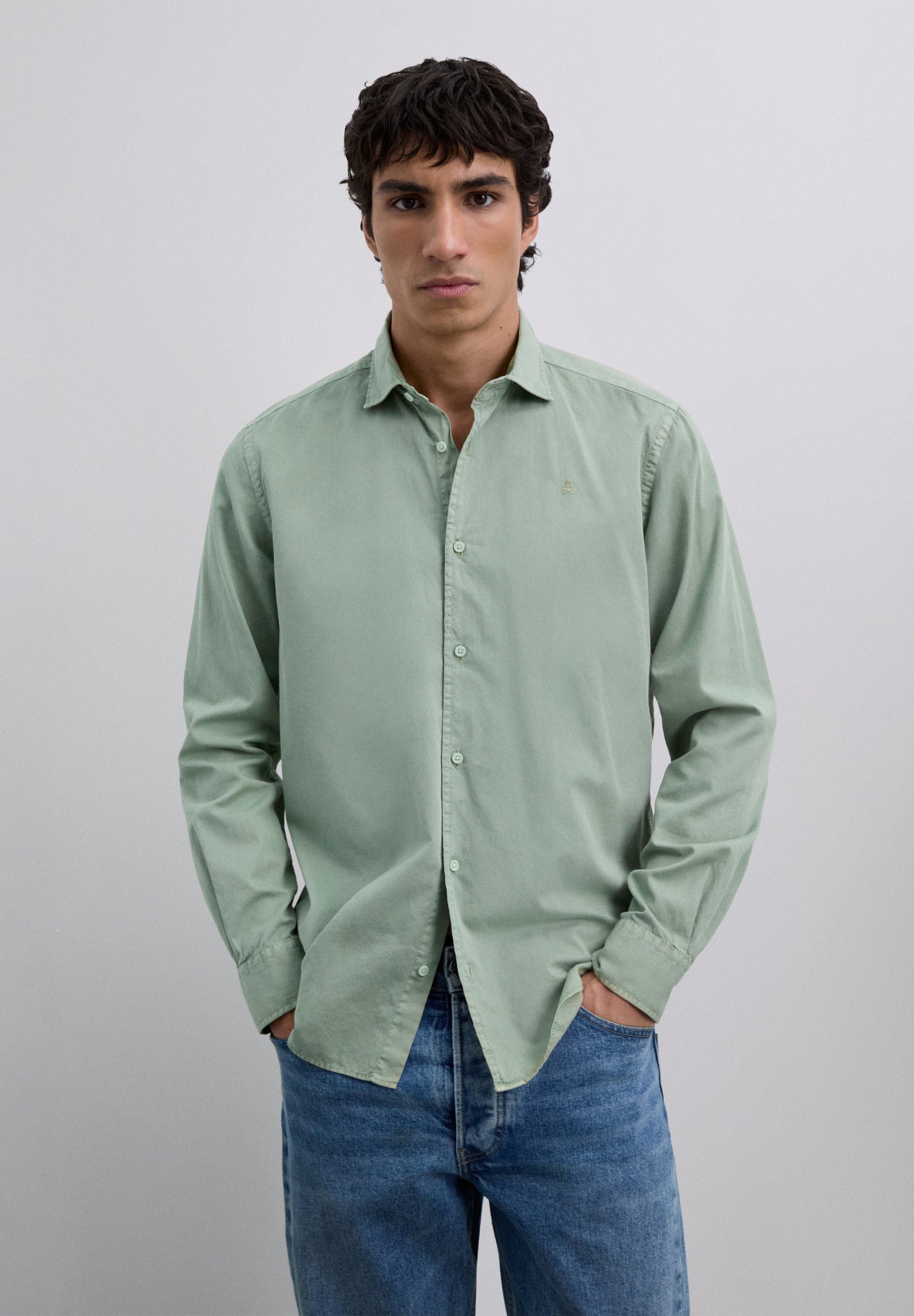 CAMISA REGULAR FIT BORDADA - Scalpers