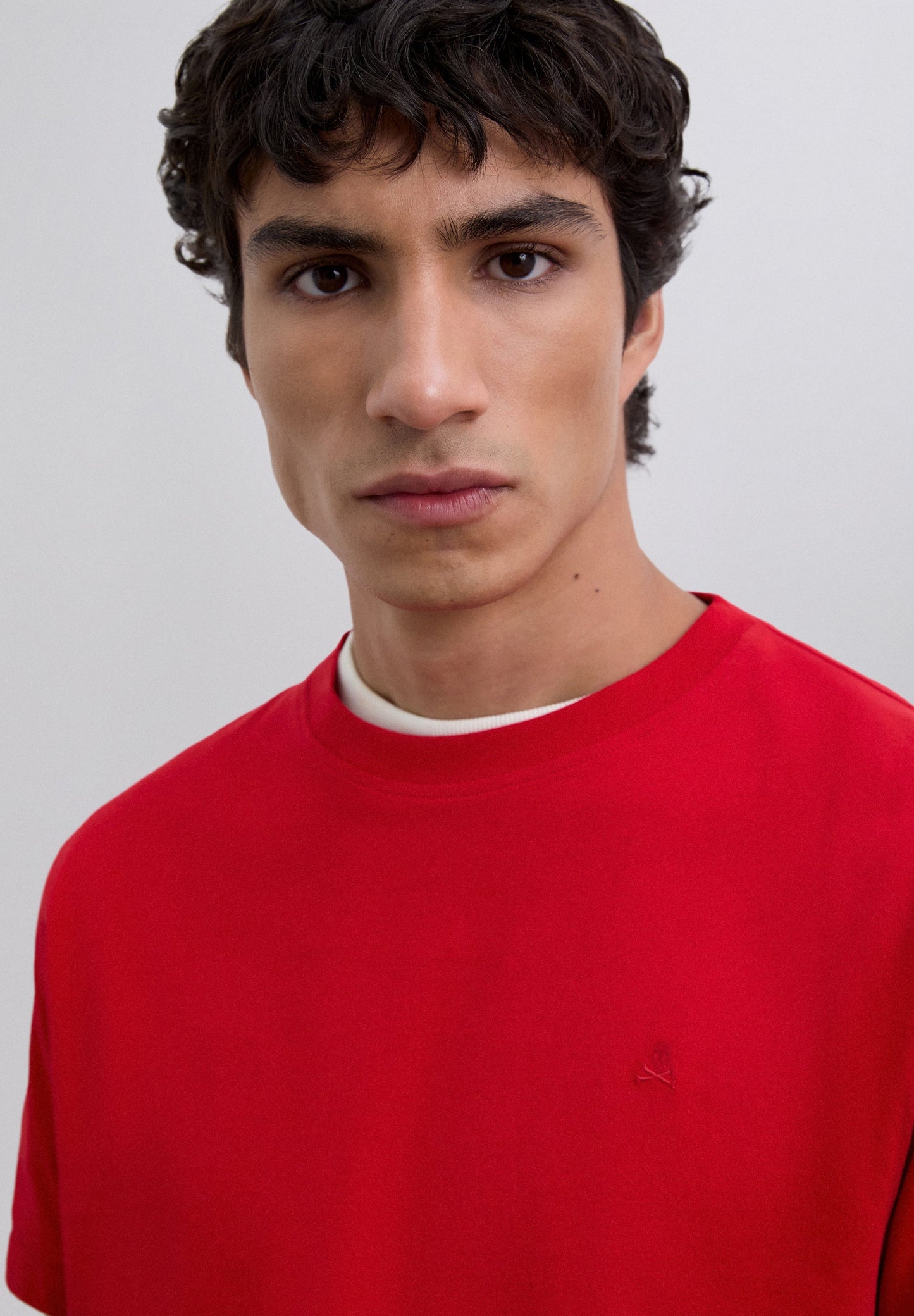 CAMISETA CALAVERA BORDADA - Scalpers