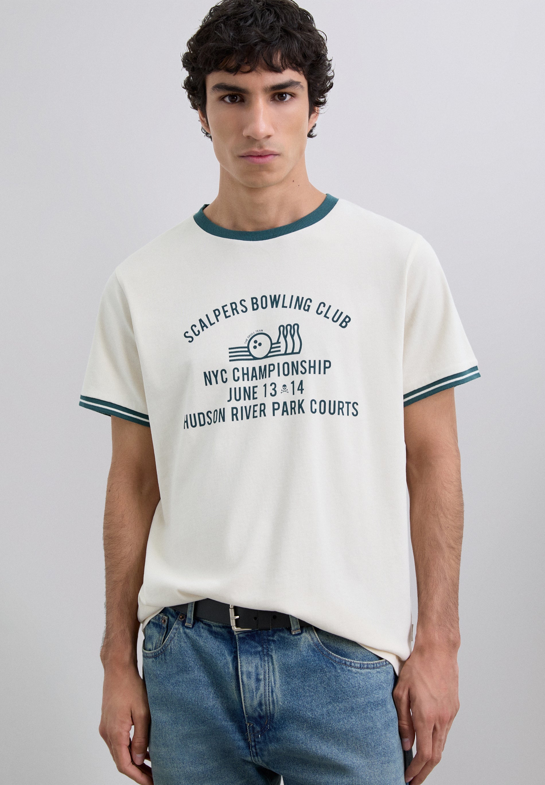 CAMISETA PRINT CONTRASTE - Scalpers