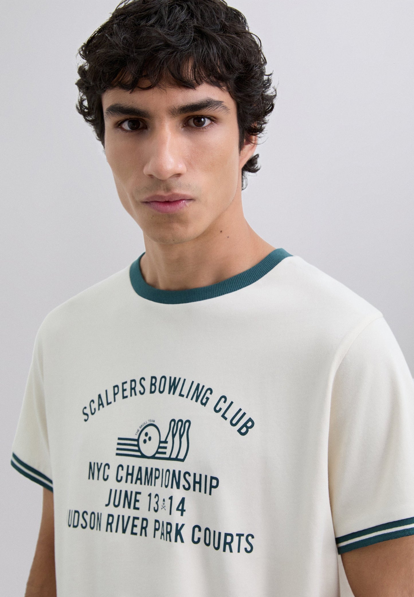 CAMISETA PRINT CONTRASTE - Scalpers