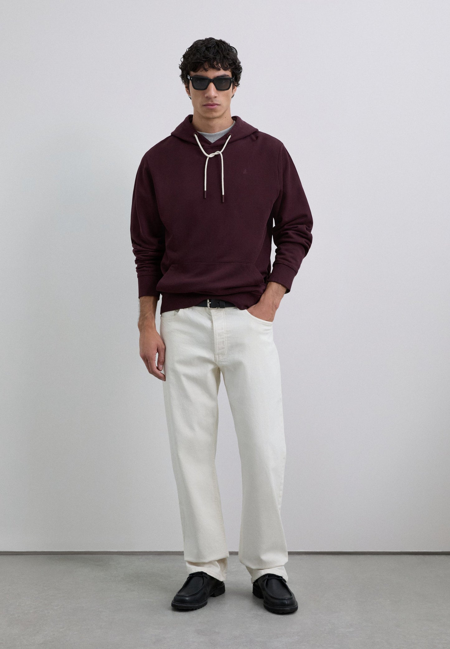 SUDADERA CAPUCHA BÁSICA BORDADA - Scalpers
