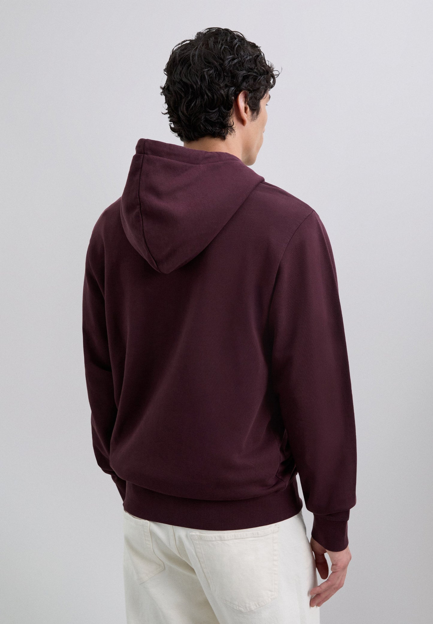 SUDADERA CAPUCHA BÁSICA BORDADA - Scalpers