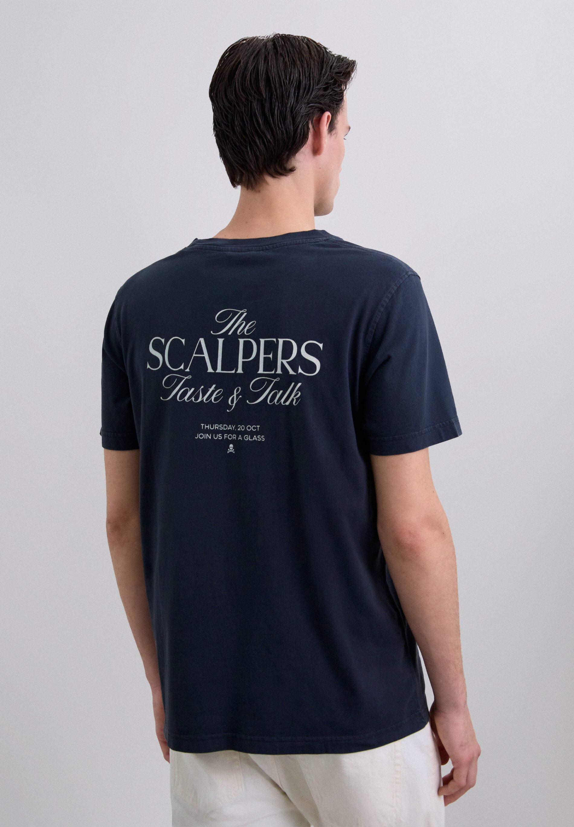 POLERA PRINT LOGO CONTRASTE