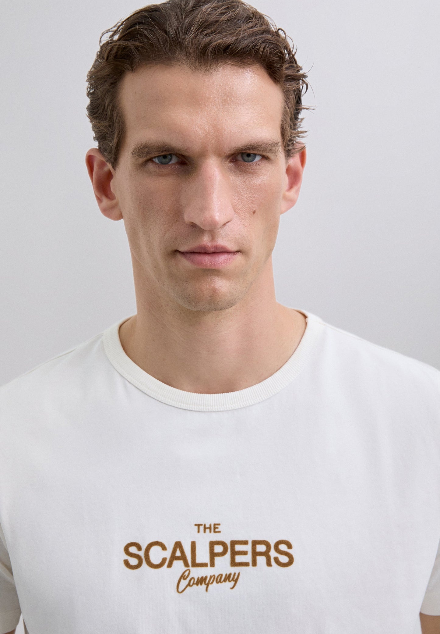 CAMISETA LOGO FRONTAL - Scalpers