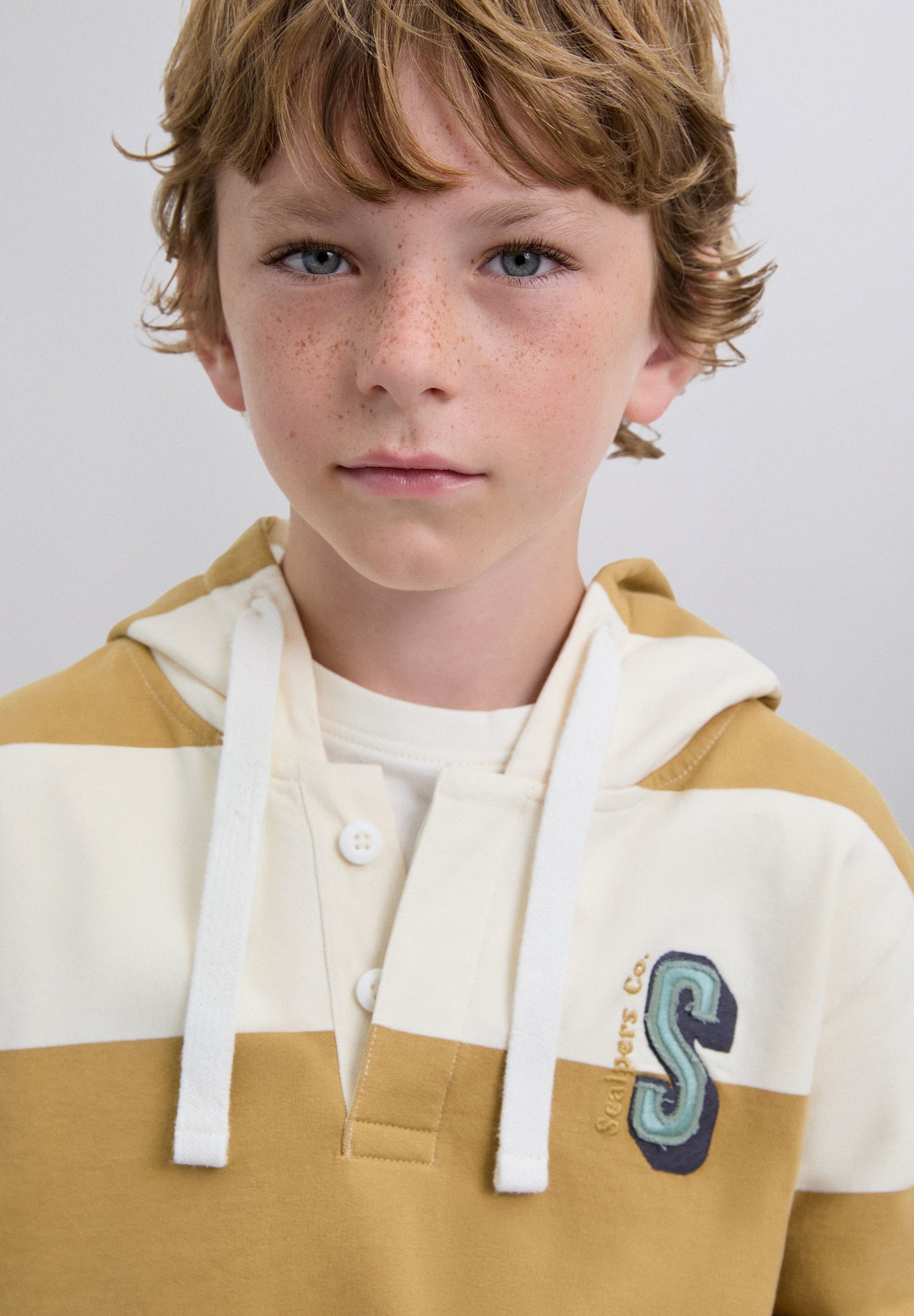 POLERÓN RAYAS CAPUCHA CALAVERA