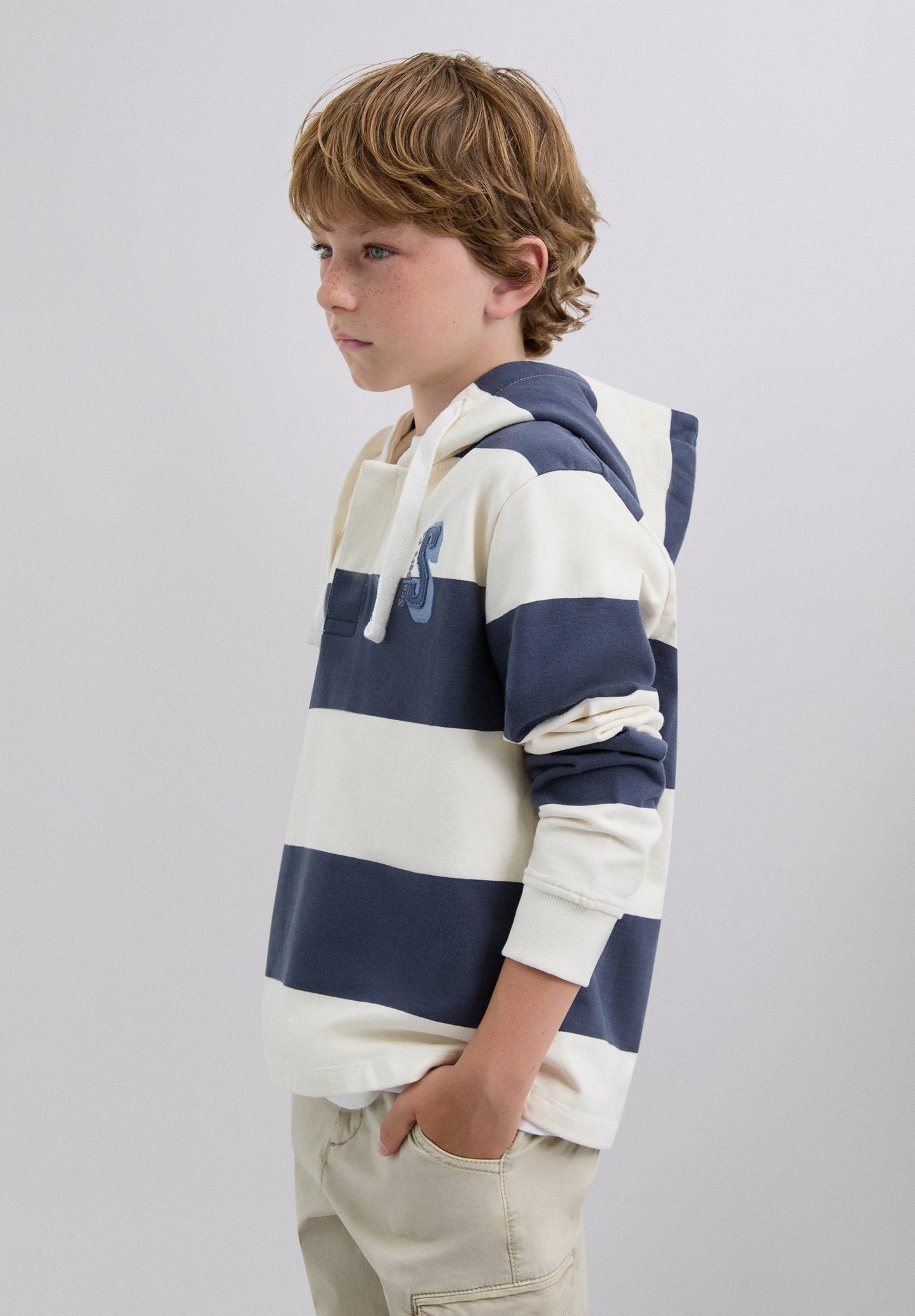 POLERÓN RAYAS CAPUCHA CALAVERA