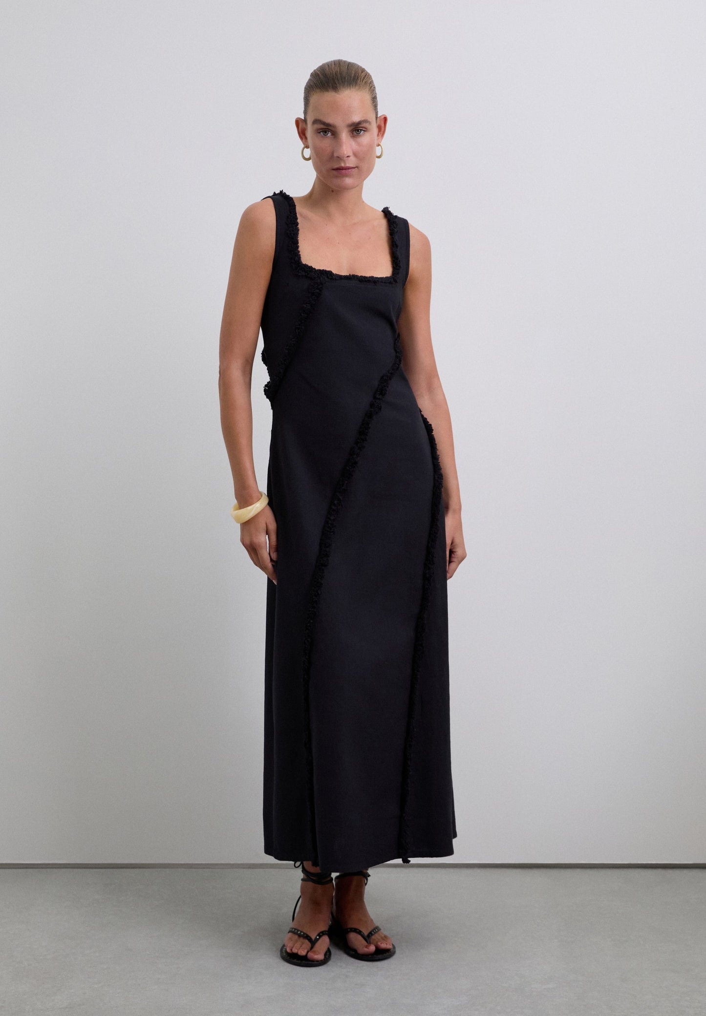 VESTIDO FLECOS DESPUNTADOS - Scalpers