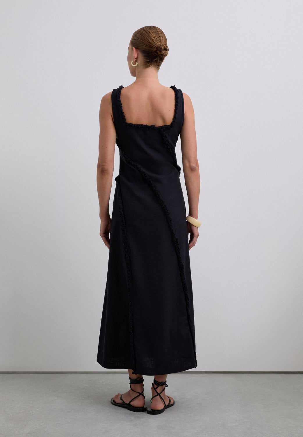 VESTIDO FLECOS DESPUNTADOS - Scalpers