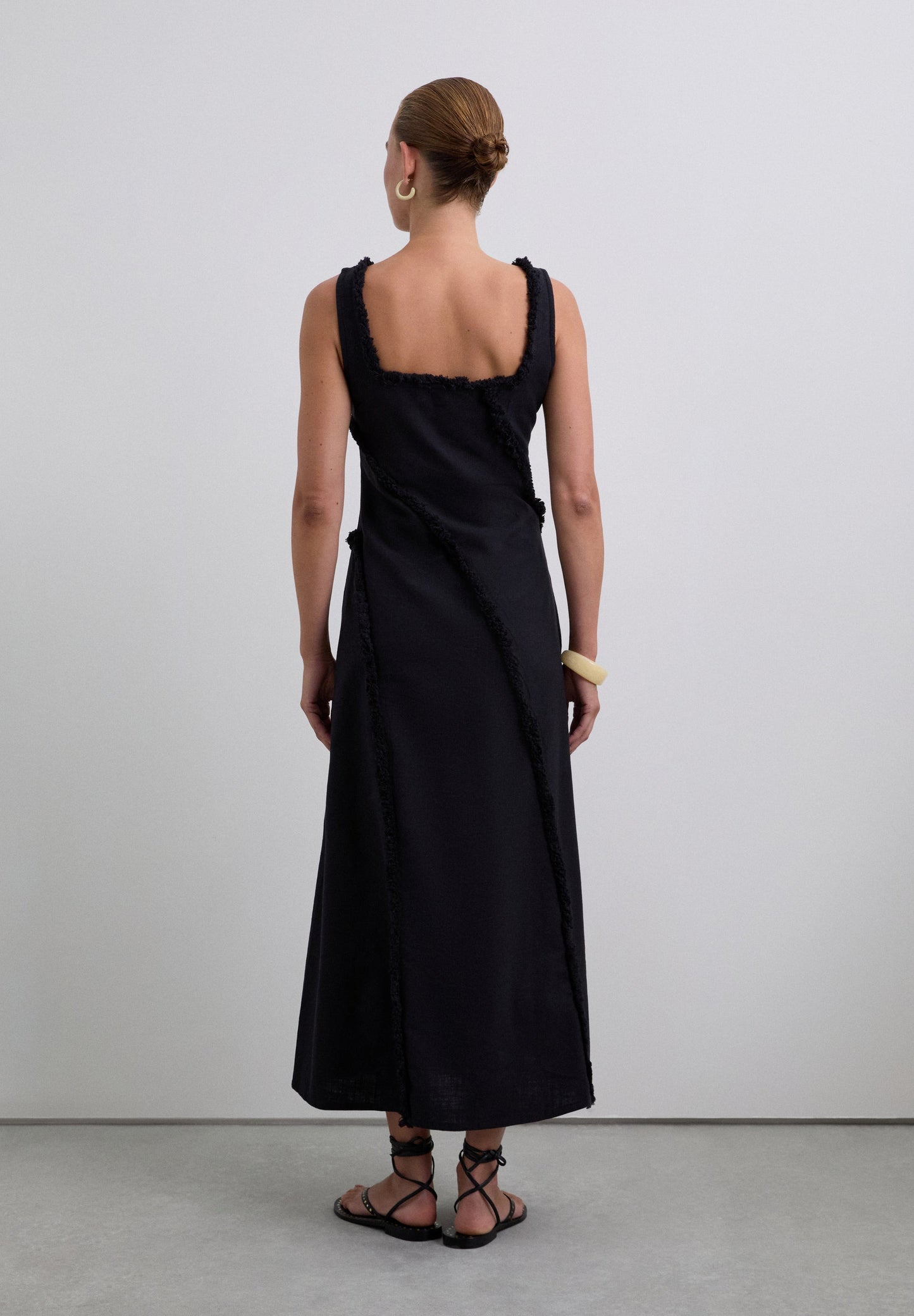 VESTIDO FLECOS DESPUNTADOS - Scalpers