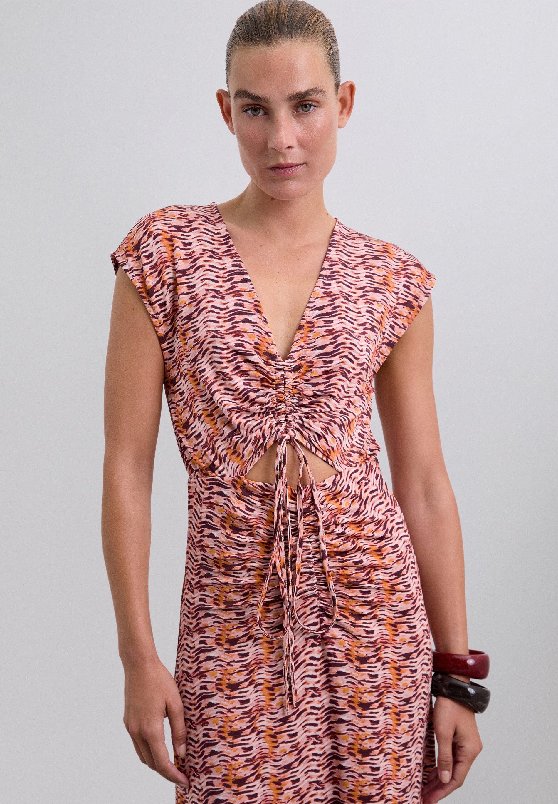 VESTIDO ESTAMPADO CUT OUT - Scalpers