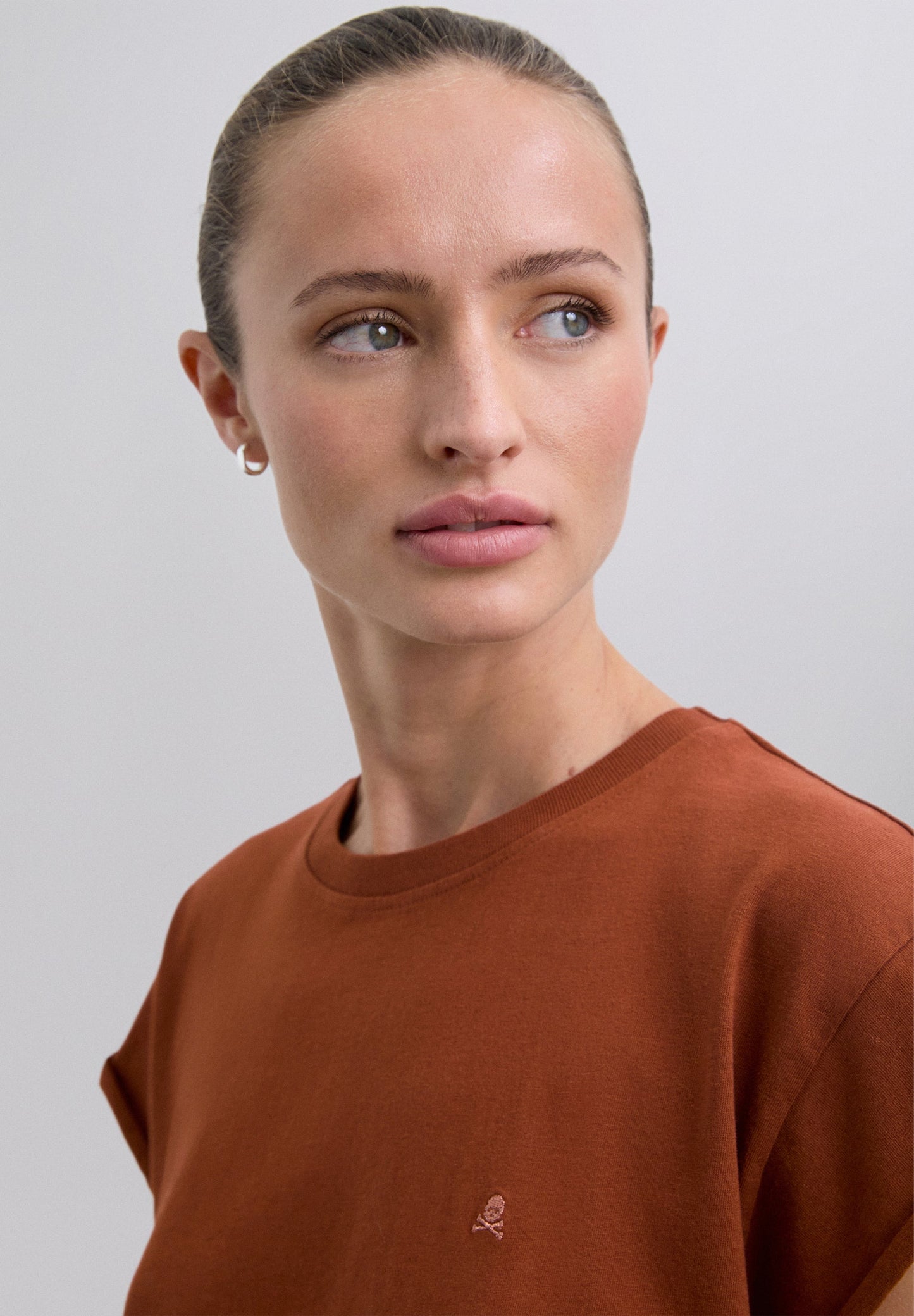 CAMISETA BÁSICA CALAVERA - Scalpers