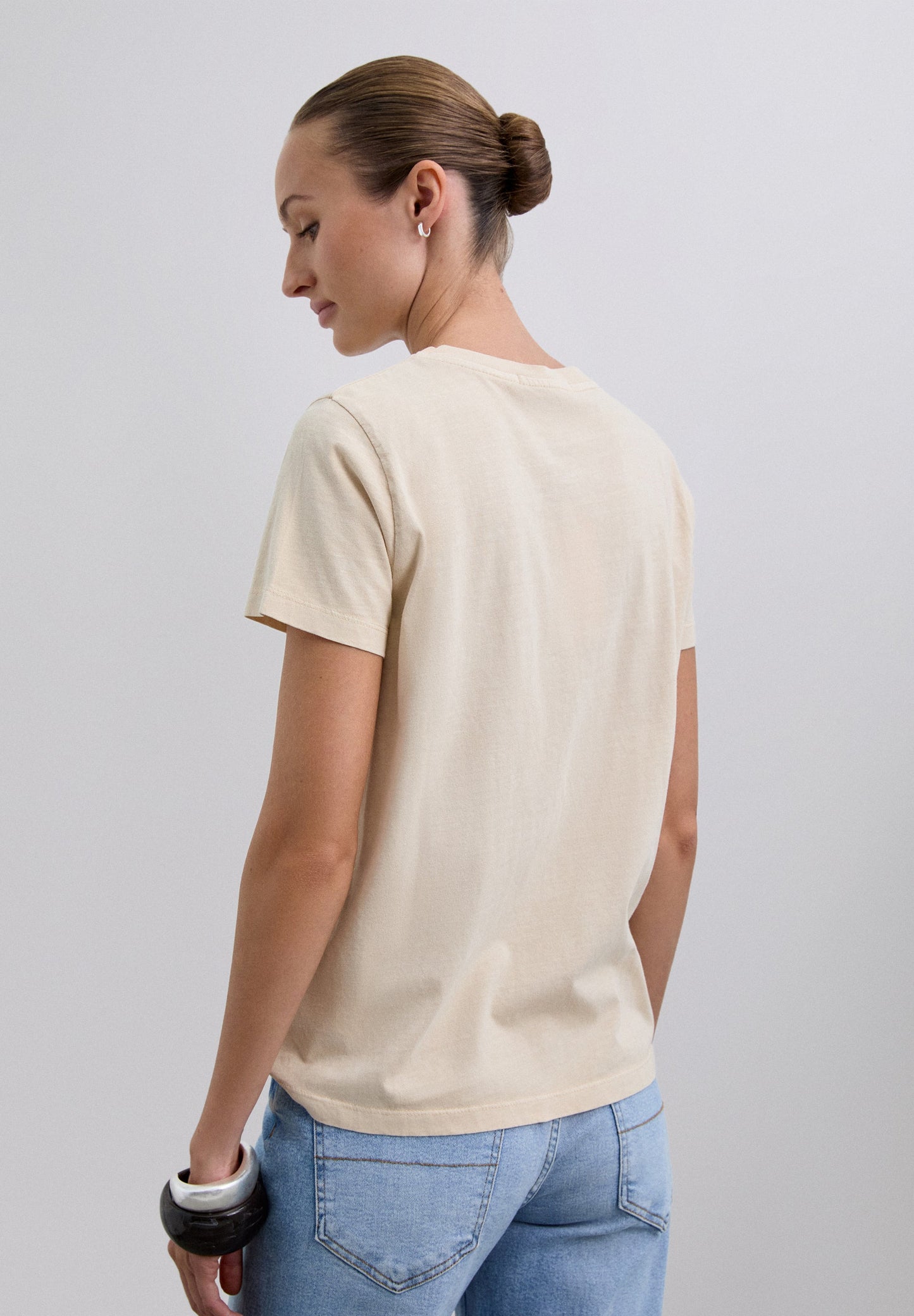 POLERA BÁSICA CALAVERA