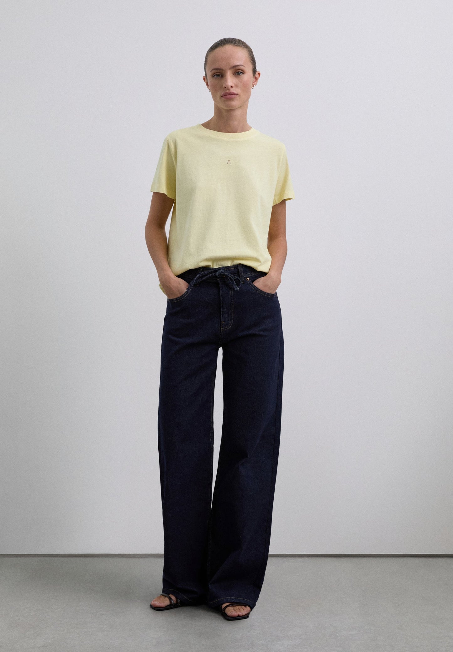 POLERA BÁSICA CALAVERA