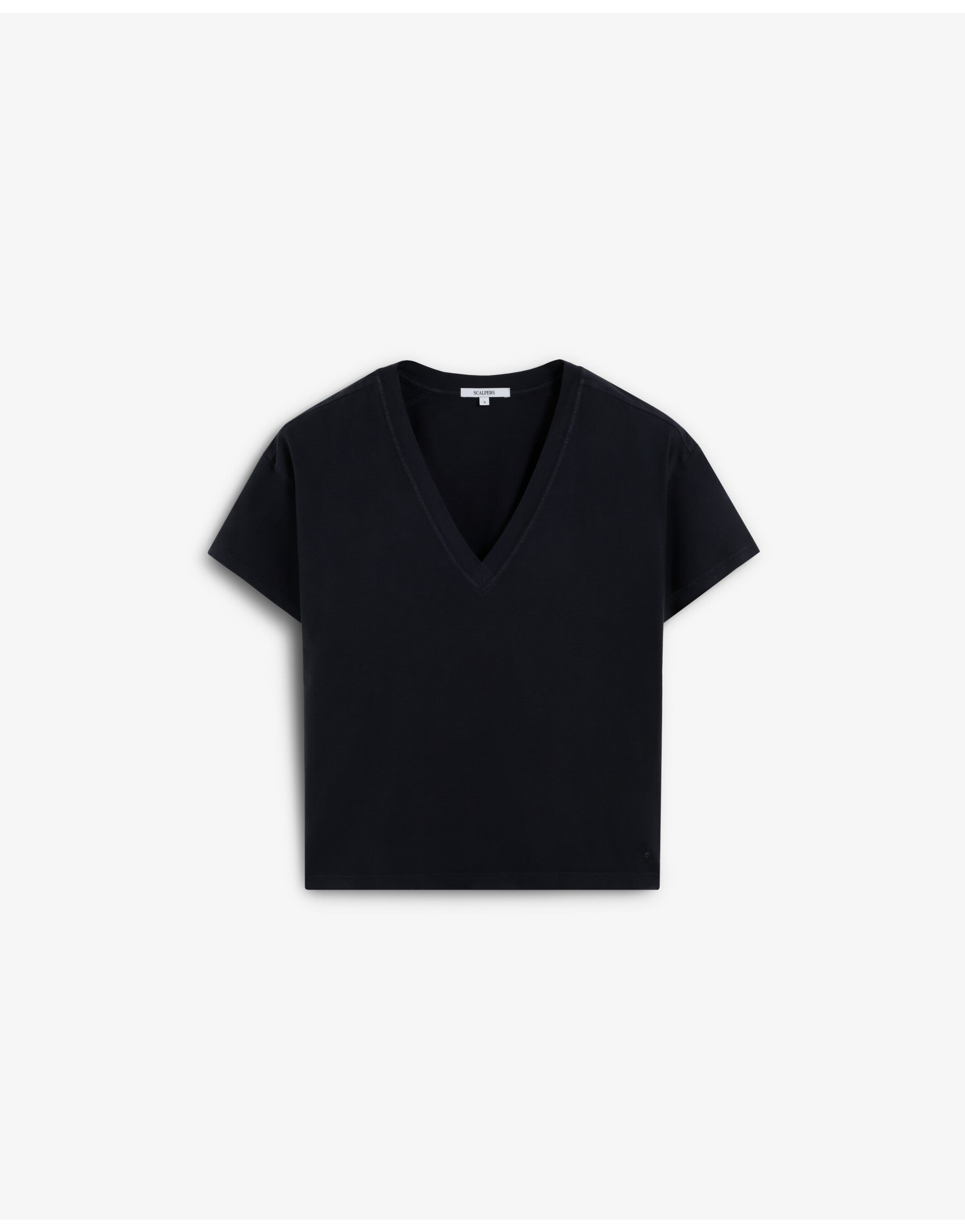 POLERA BÁSICA CUELLO PICO