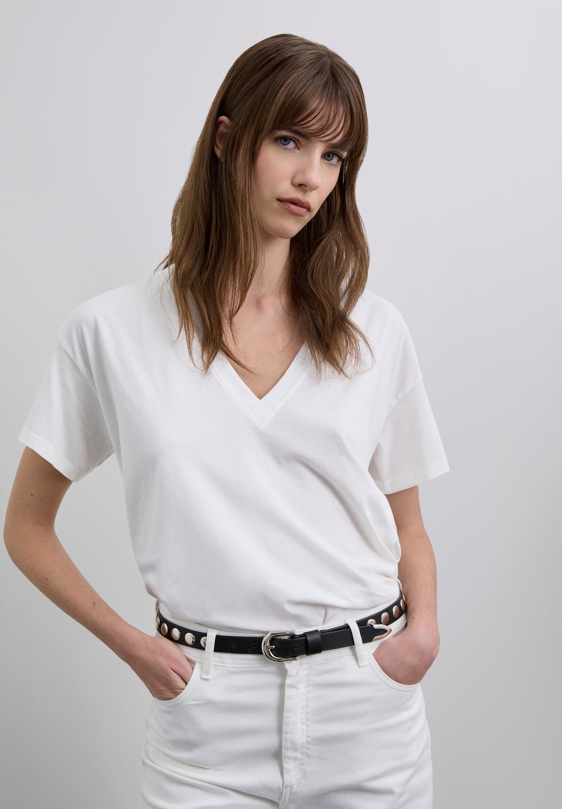 POLERA BÁSICA CUELLO PICO