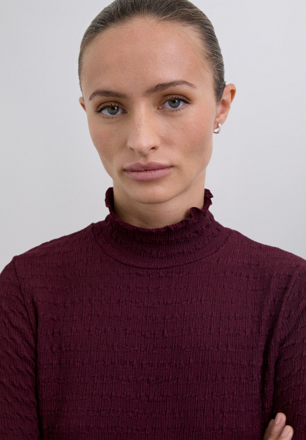 TOP CUELLO ALTO ESTRUCTURA - Scalpers