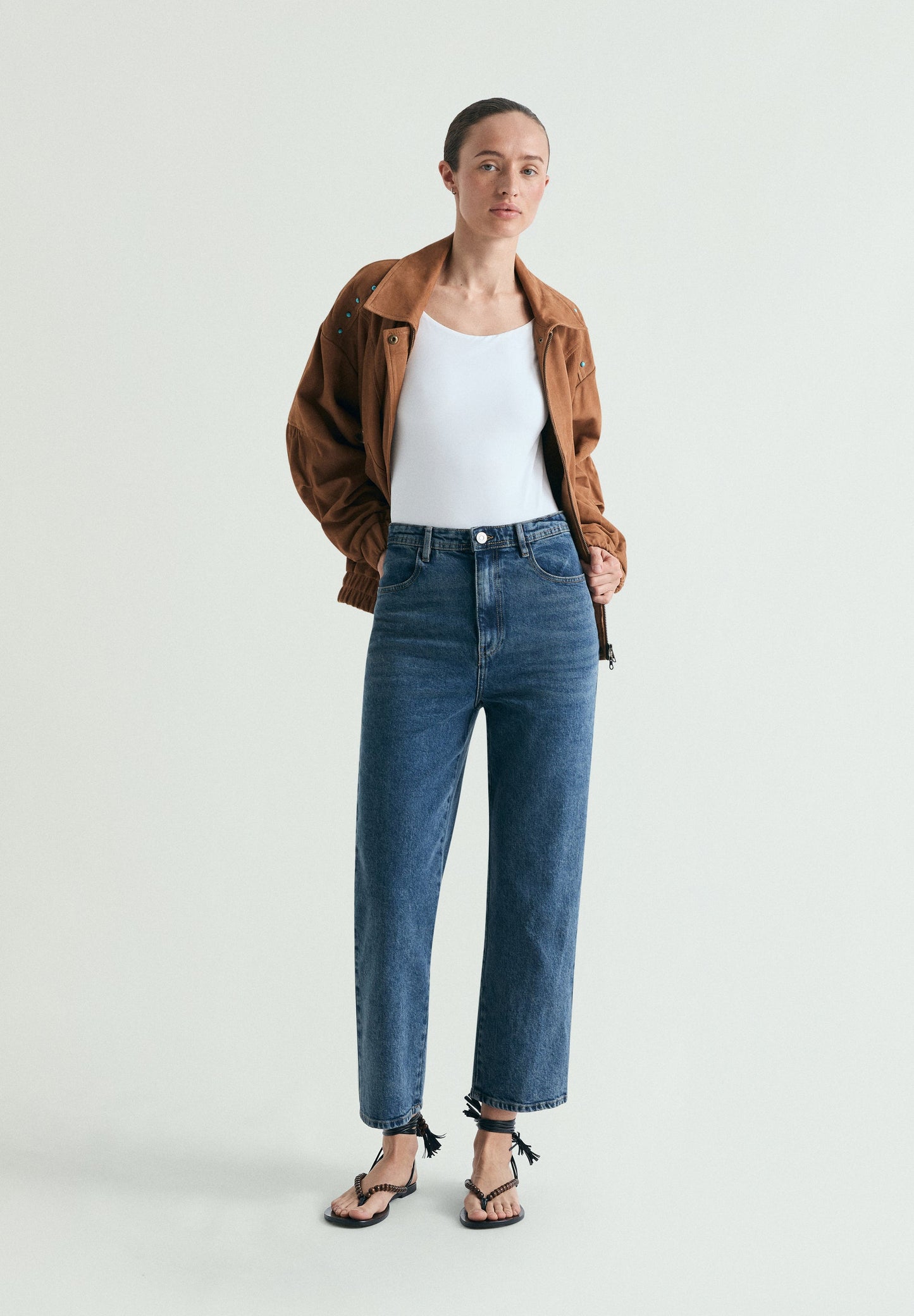 JEANS BOTONES TRASEROS