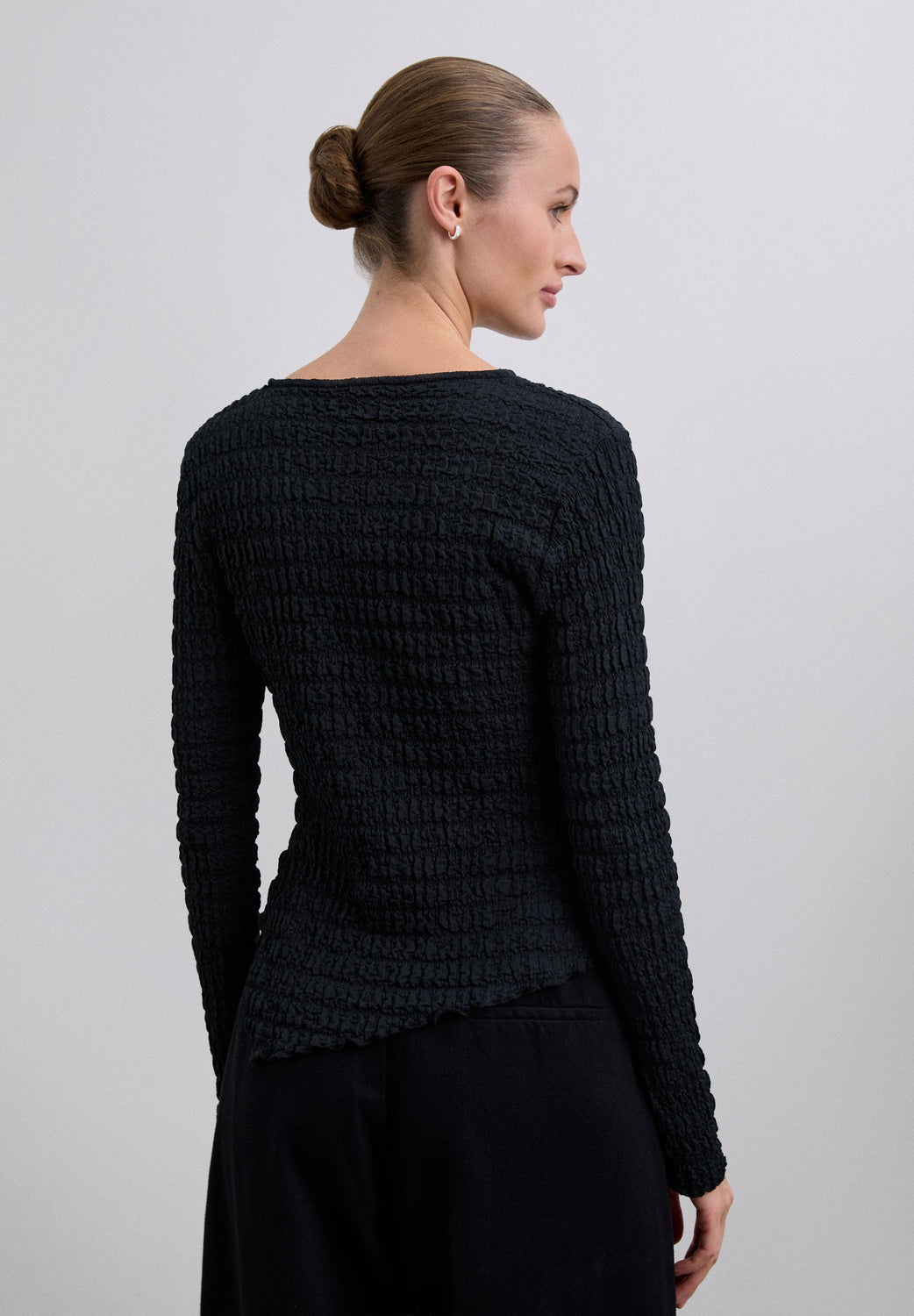 TOP CUELLO REDONDO ESTRUCTURA - Scalpers