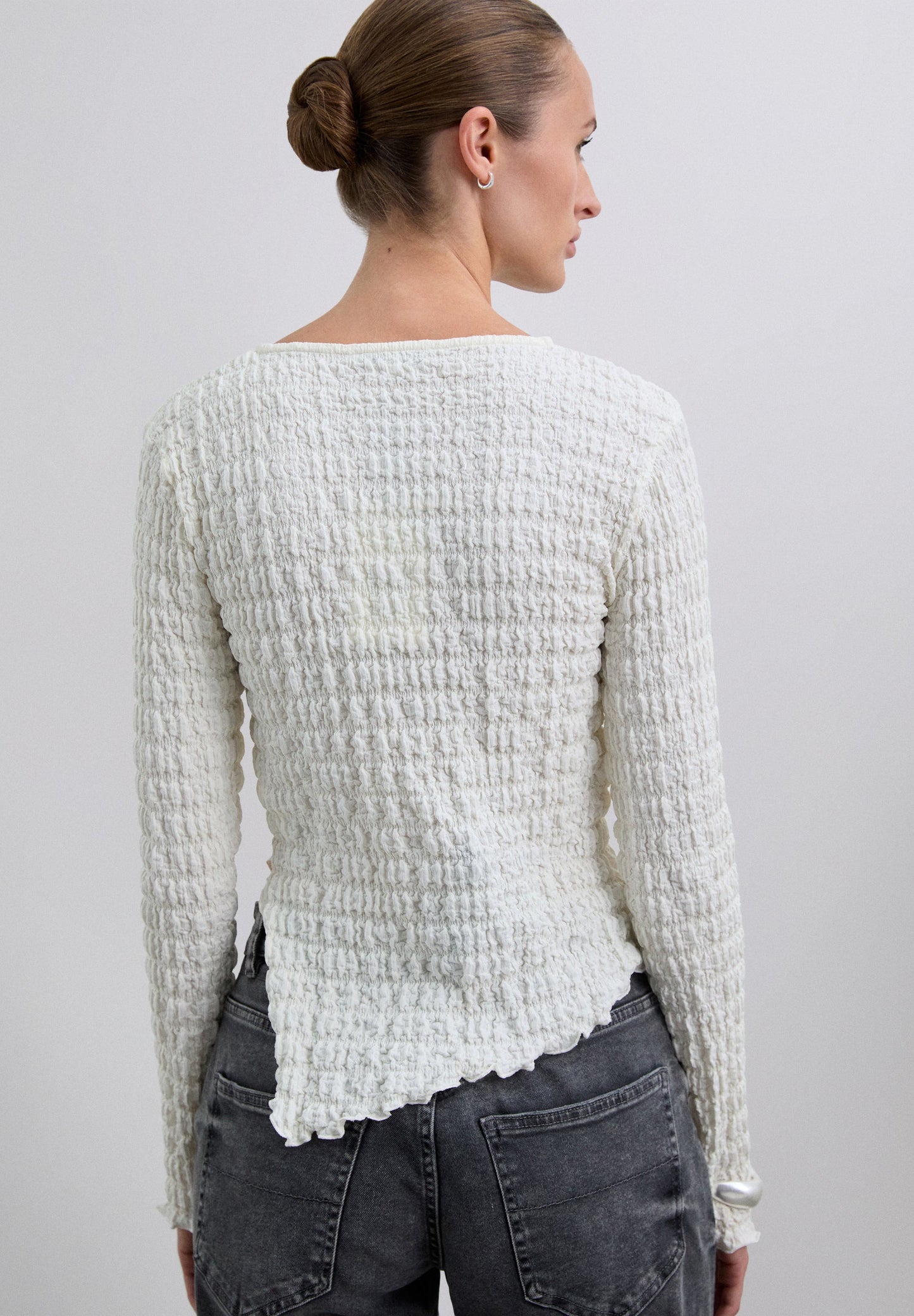 TOP CUELLO REDONDO ESTRUCTURA - Scalpers