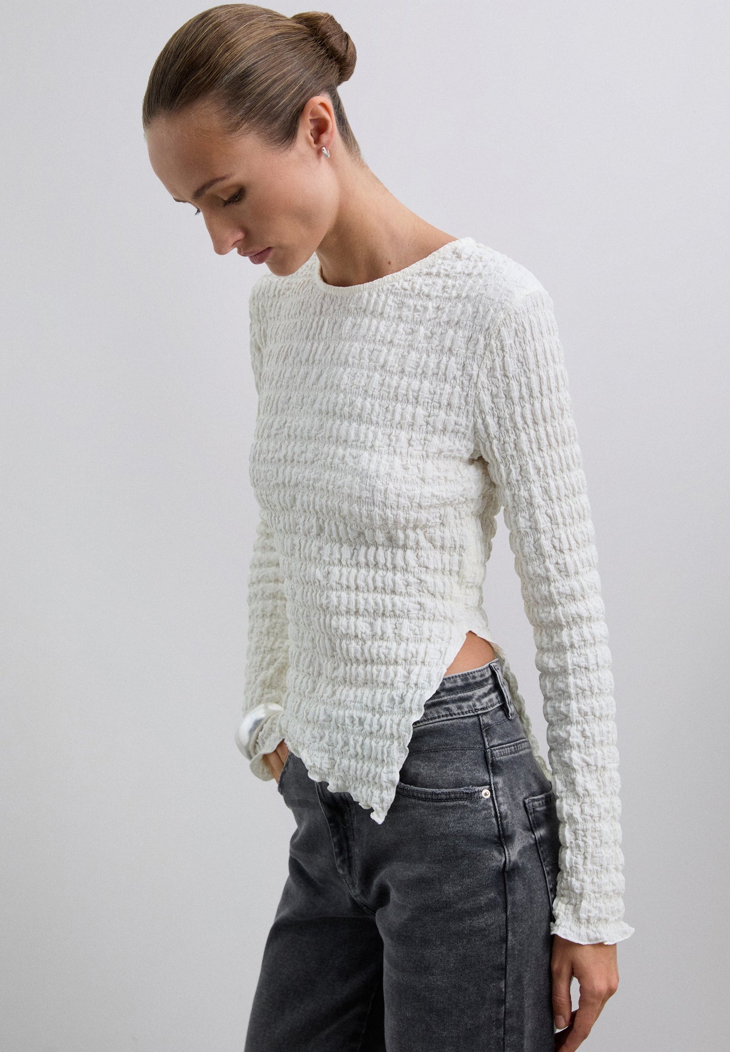 TOP CUELLO REDONDO ESTRUCTURA - Scalpers