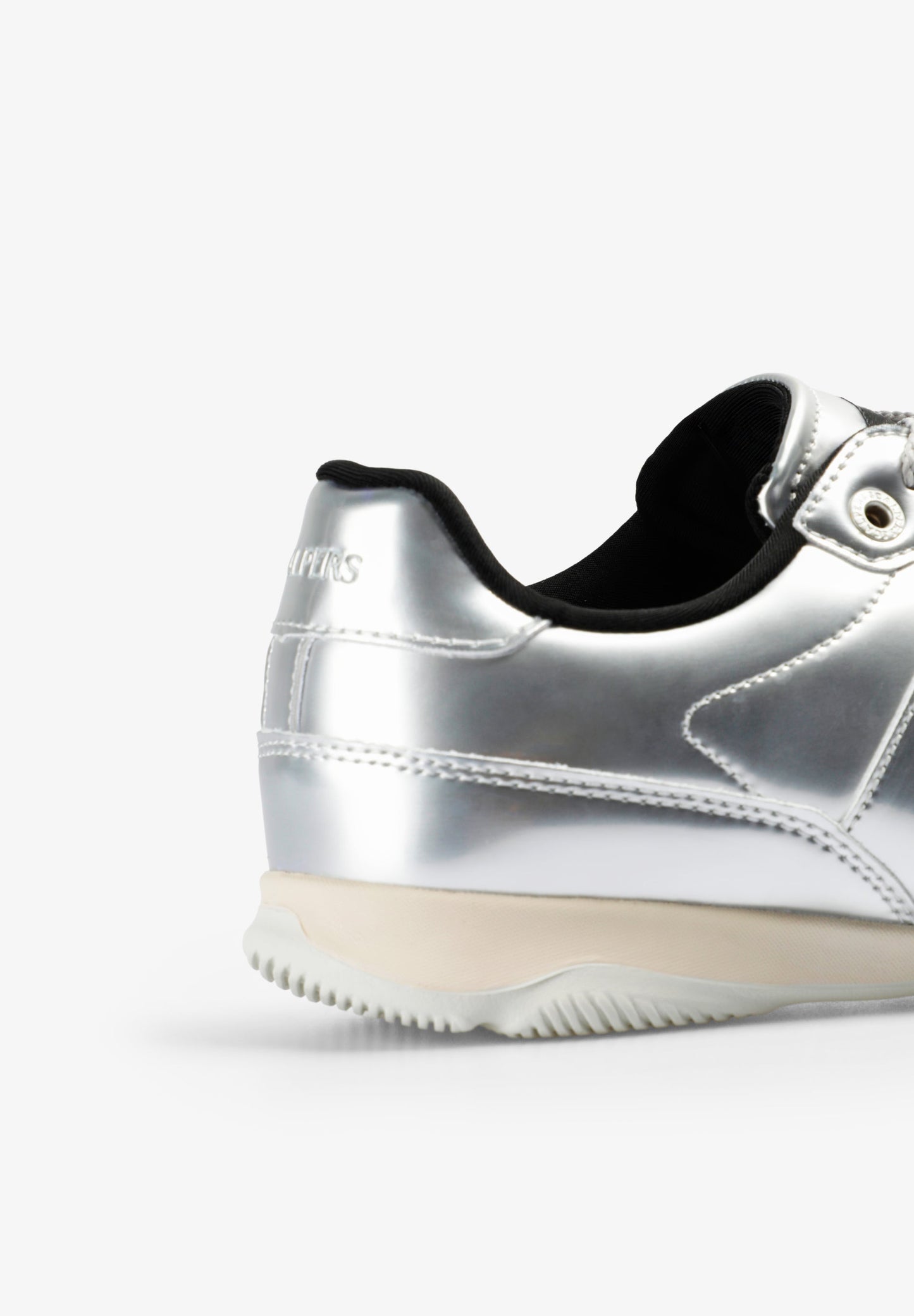 ZAPATILLAS DEPORTIVAS METALIZADAS