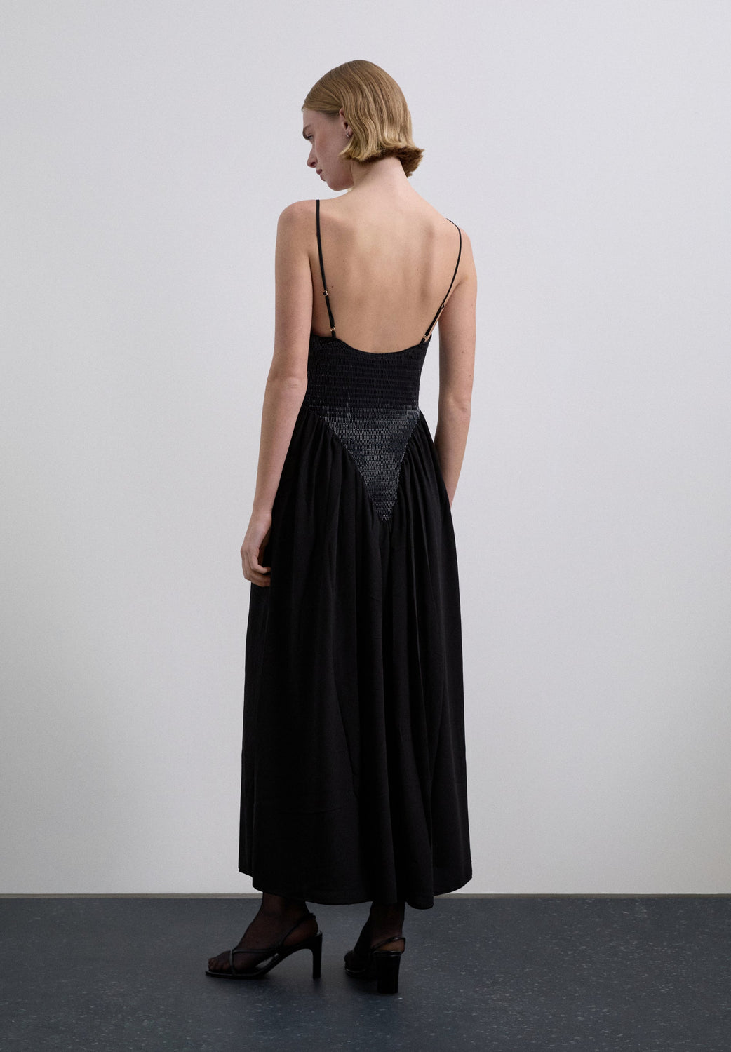 VESTIDO CORPIÑO LENTEJUELAS - Scalpers