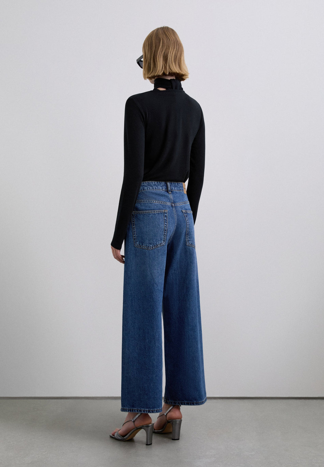 JEANS RECTOS TACHUELAS - Scalpers