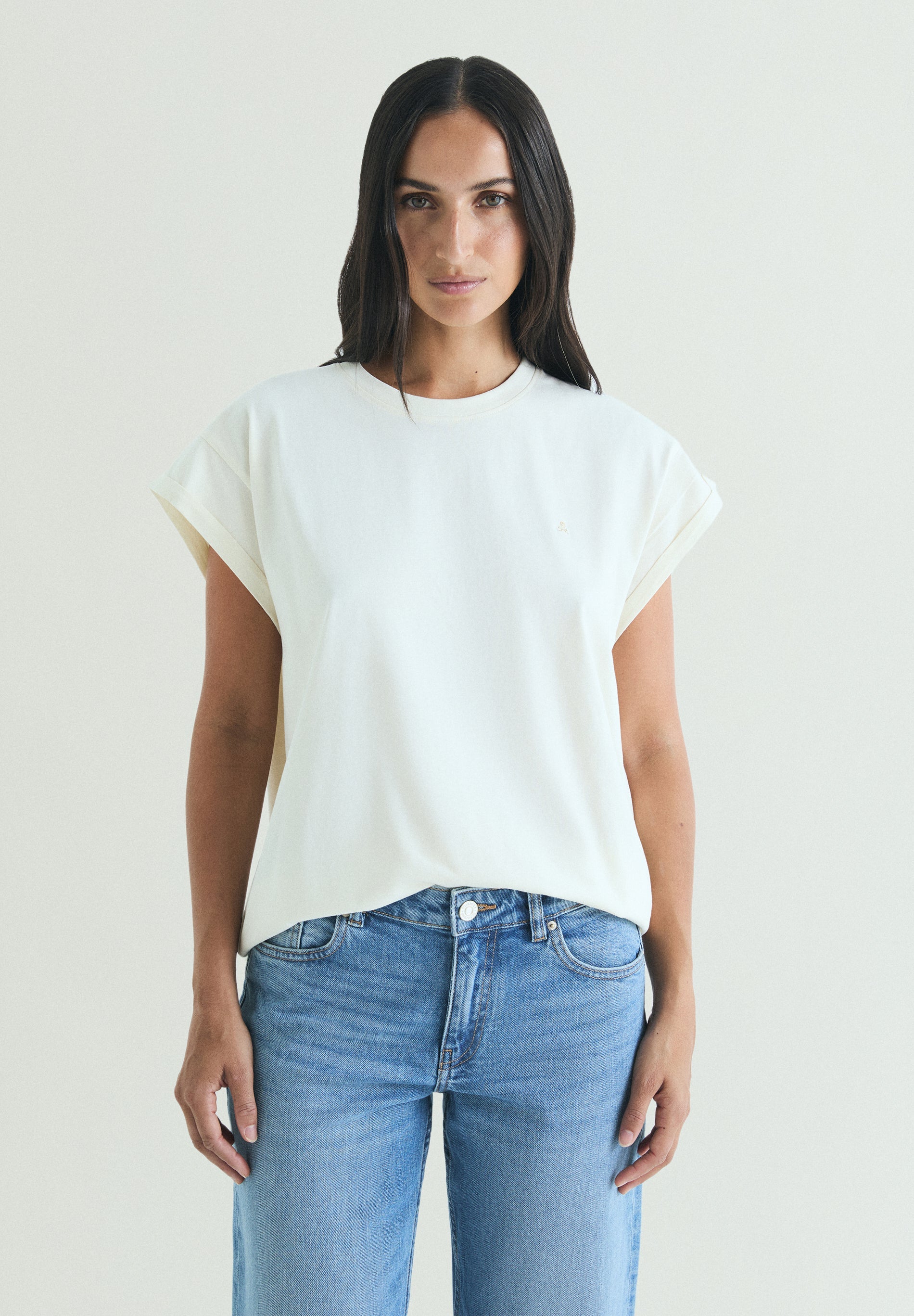 POLERA CALAVERA BORDADA