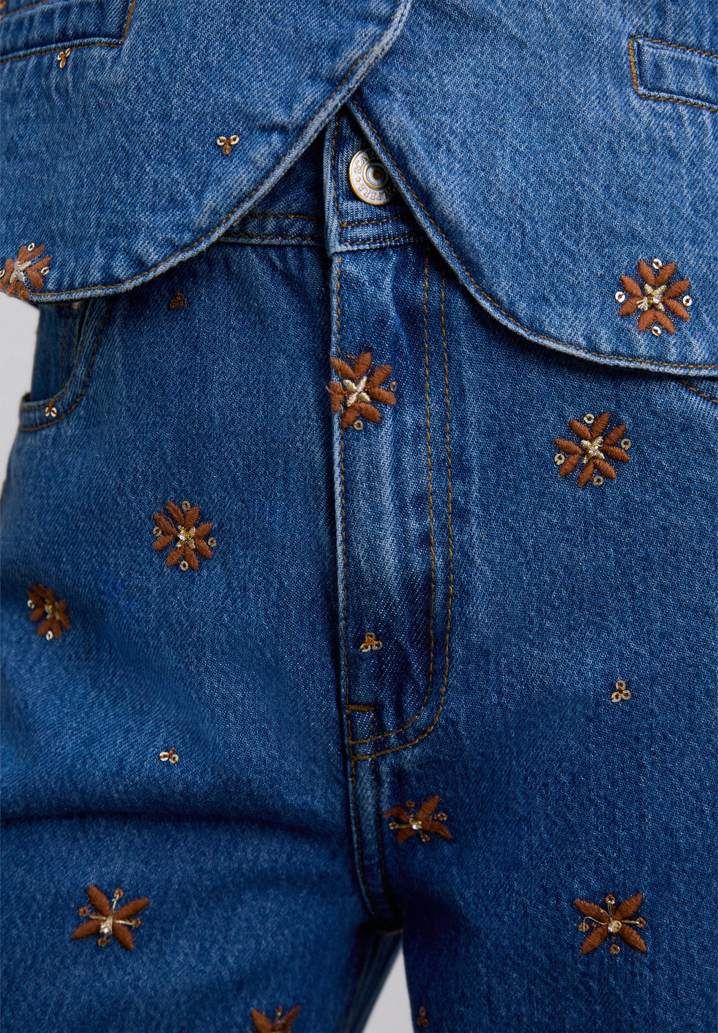 PANTALÓN DENIM RECTO FLORES - Scalpers