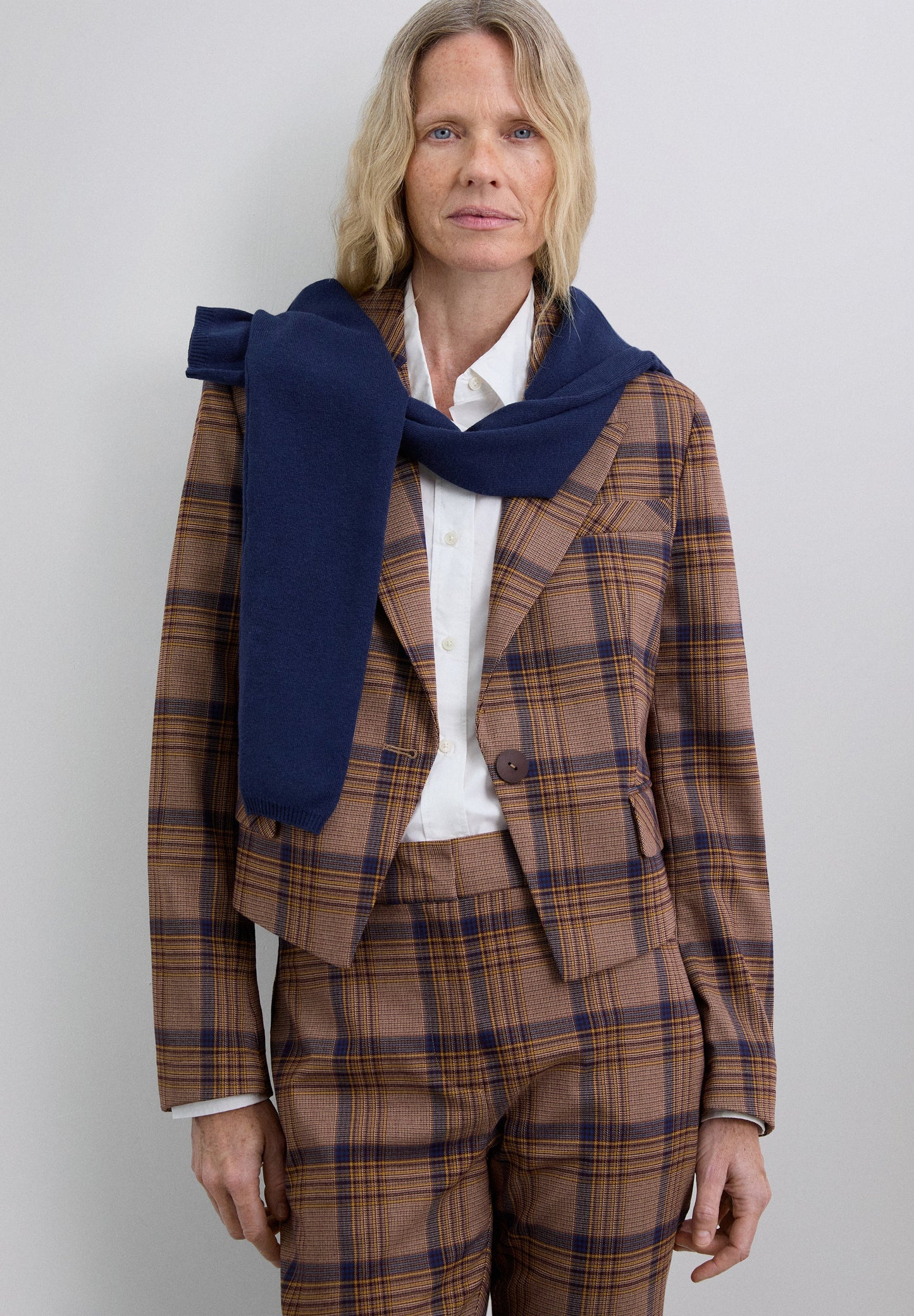 BLAZER CROPPED CUADROS - Scalpers