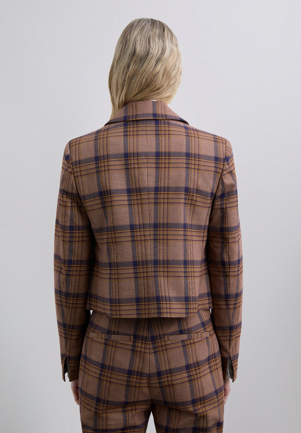 BLAZER CROPPED CUADROS - Scalpers