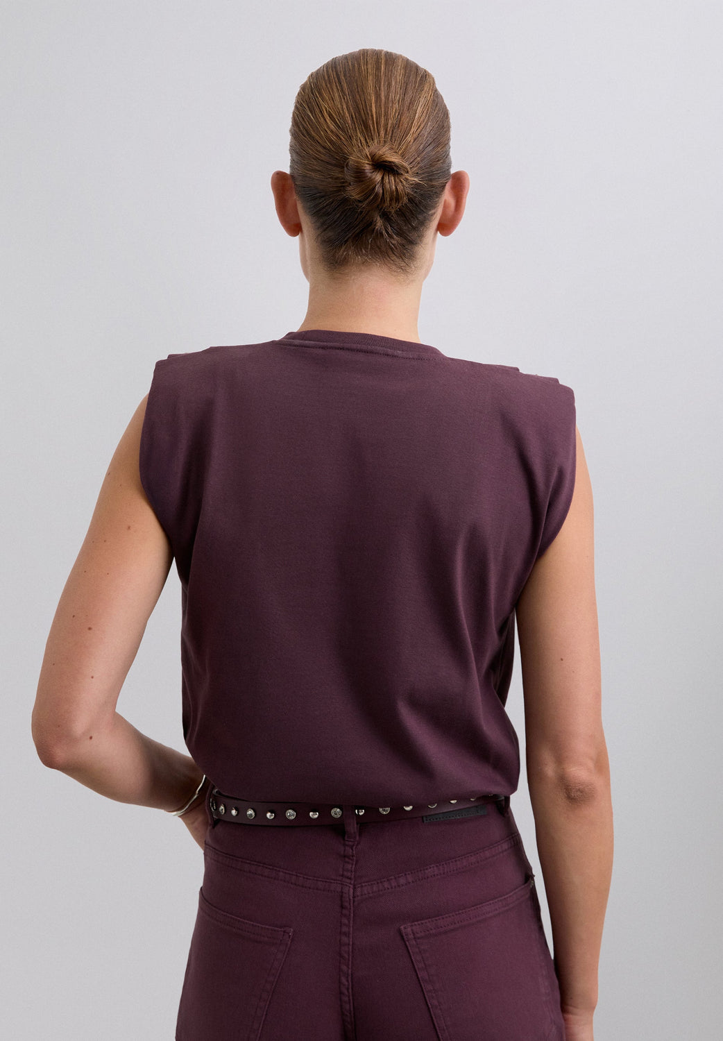 CAMISETA TACHUELAS MANGA SISA - Scalpers