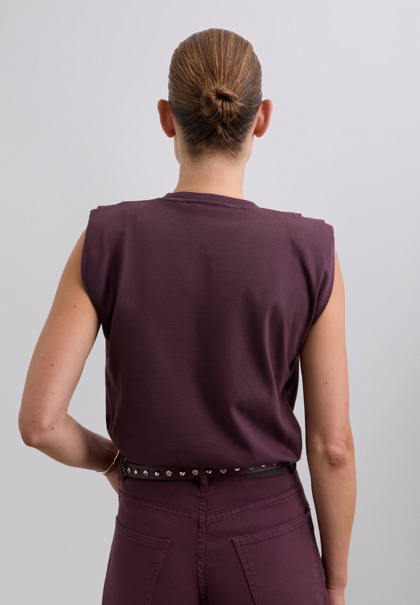 CAMISETA TACHUELAS MANGA SISA - Scalpers